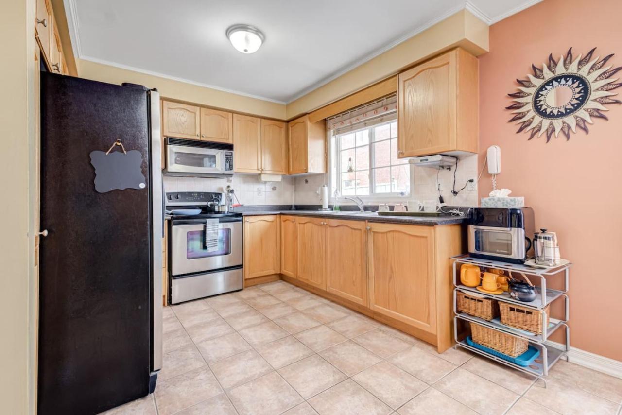 Brampton Retreat - Quiet 2BR Residential Area