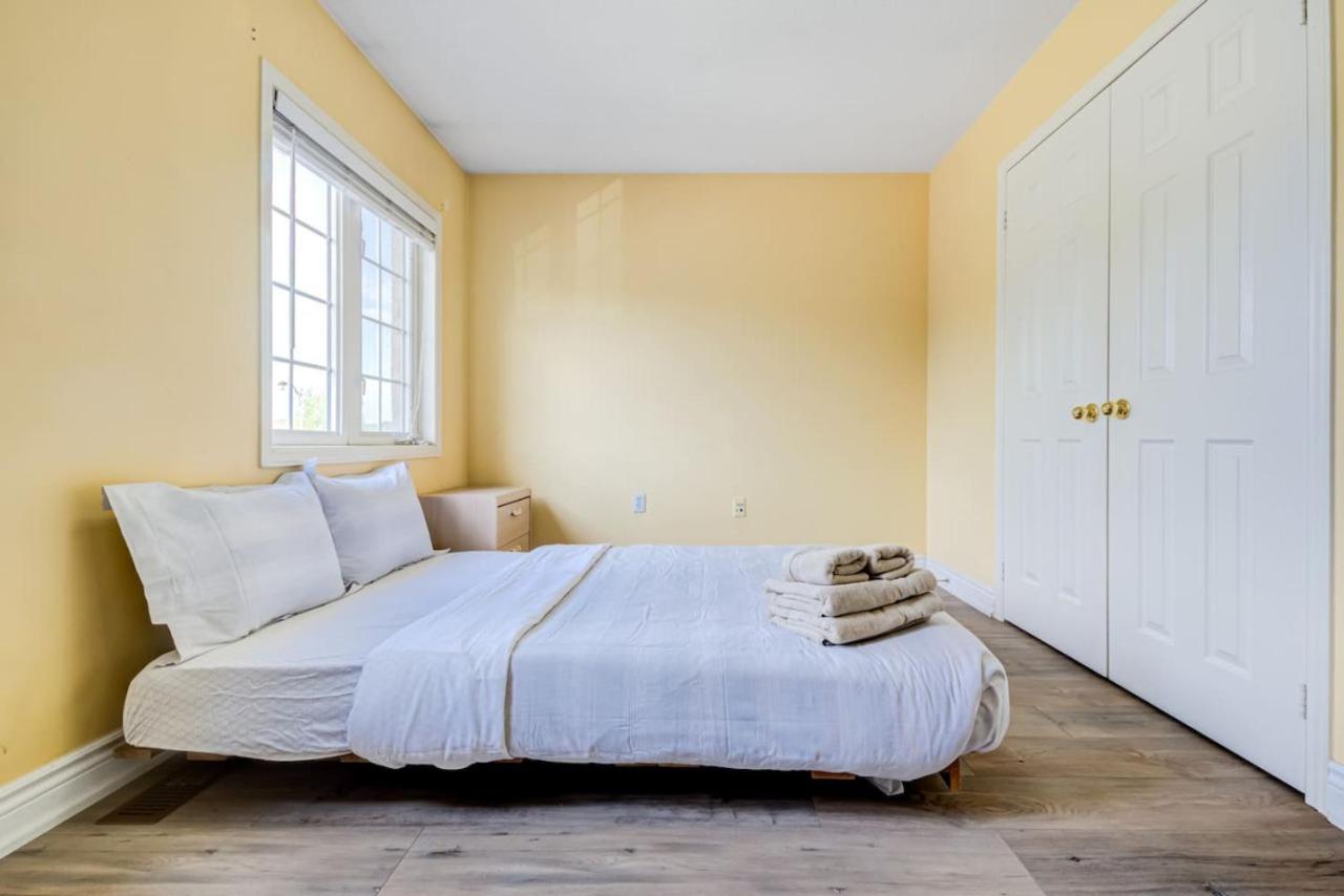 Brampton Retreat - Quiet 2BR Residential Area