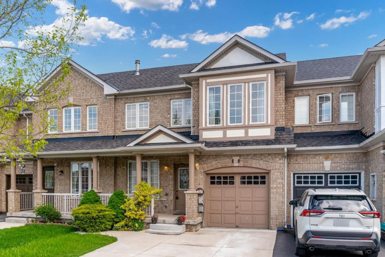 Brampton Retreat - Quiet 2BR Residential Area