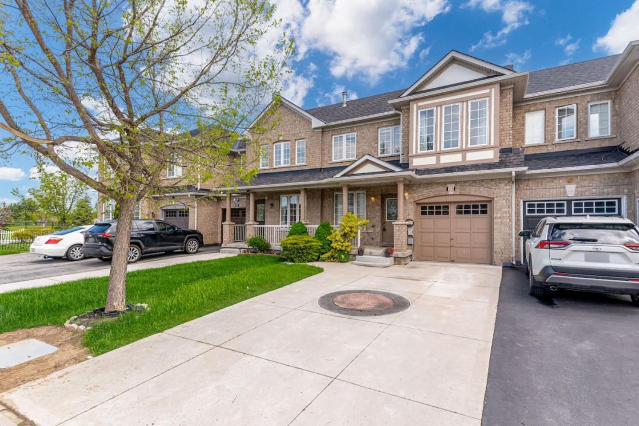 Brampton Retreat - Quiet 2BR Residential Area