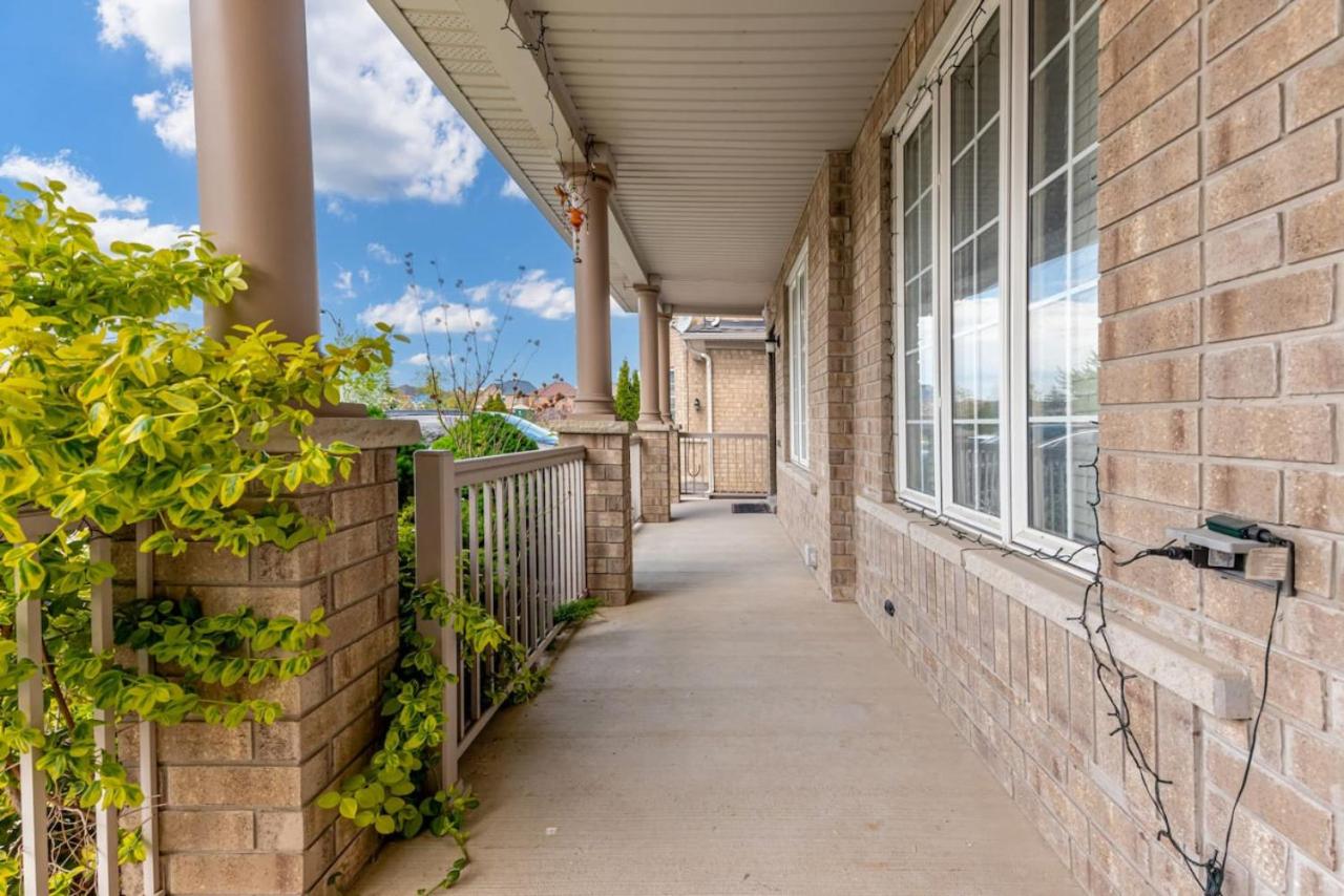 Brampton Retreat - Quiet 2BR Residential Area