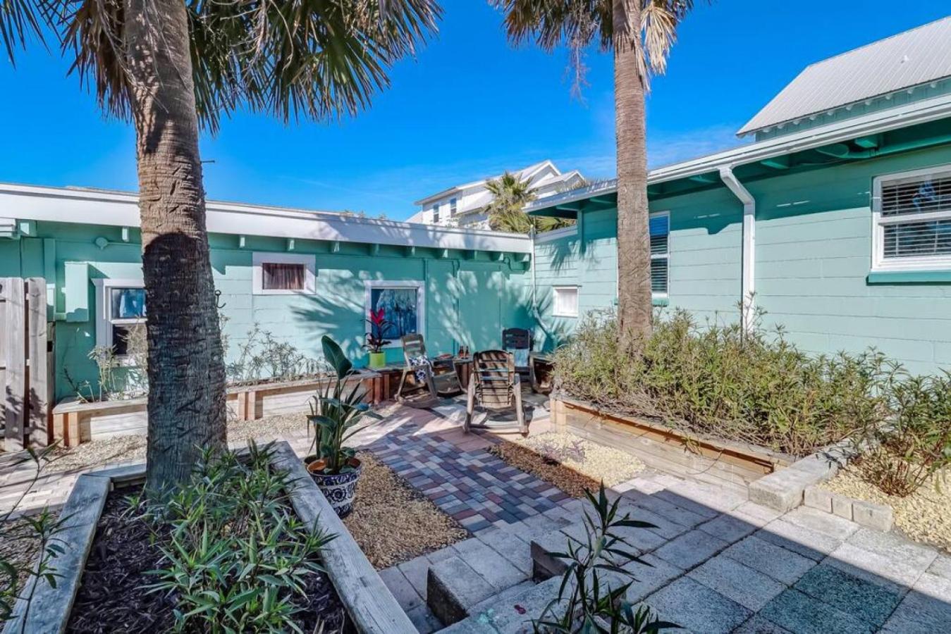 Sea Glass Cottage 2 - Renovated - Beachfront with Dune Views - Outdoor Courtyard view 3