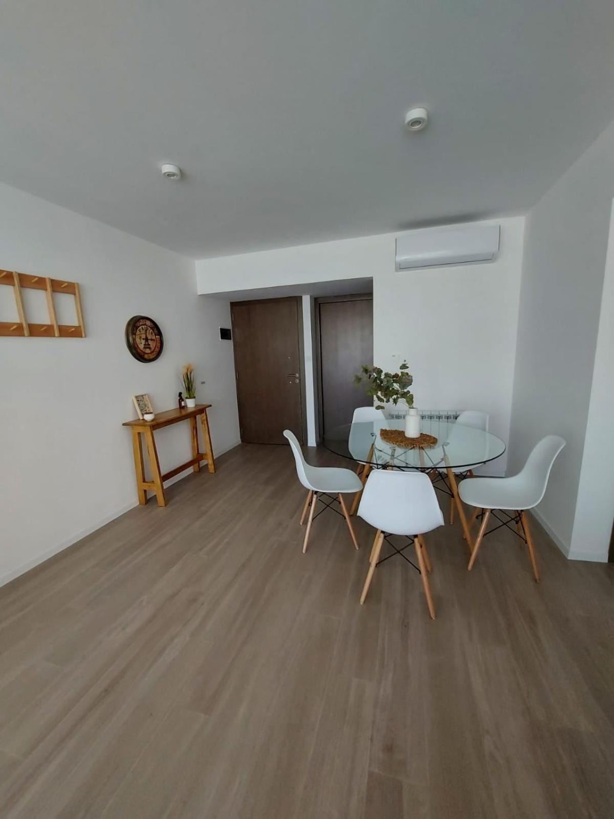 Dpto Premium, 2 dorm, con balcón terraza y pileta