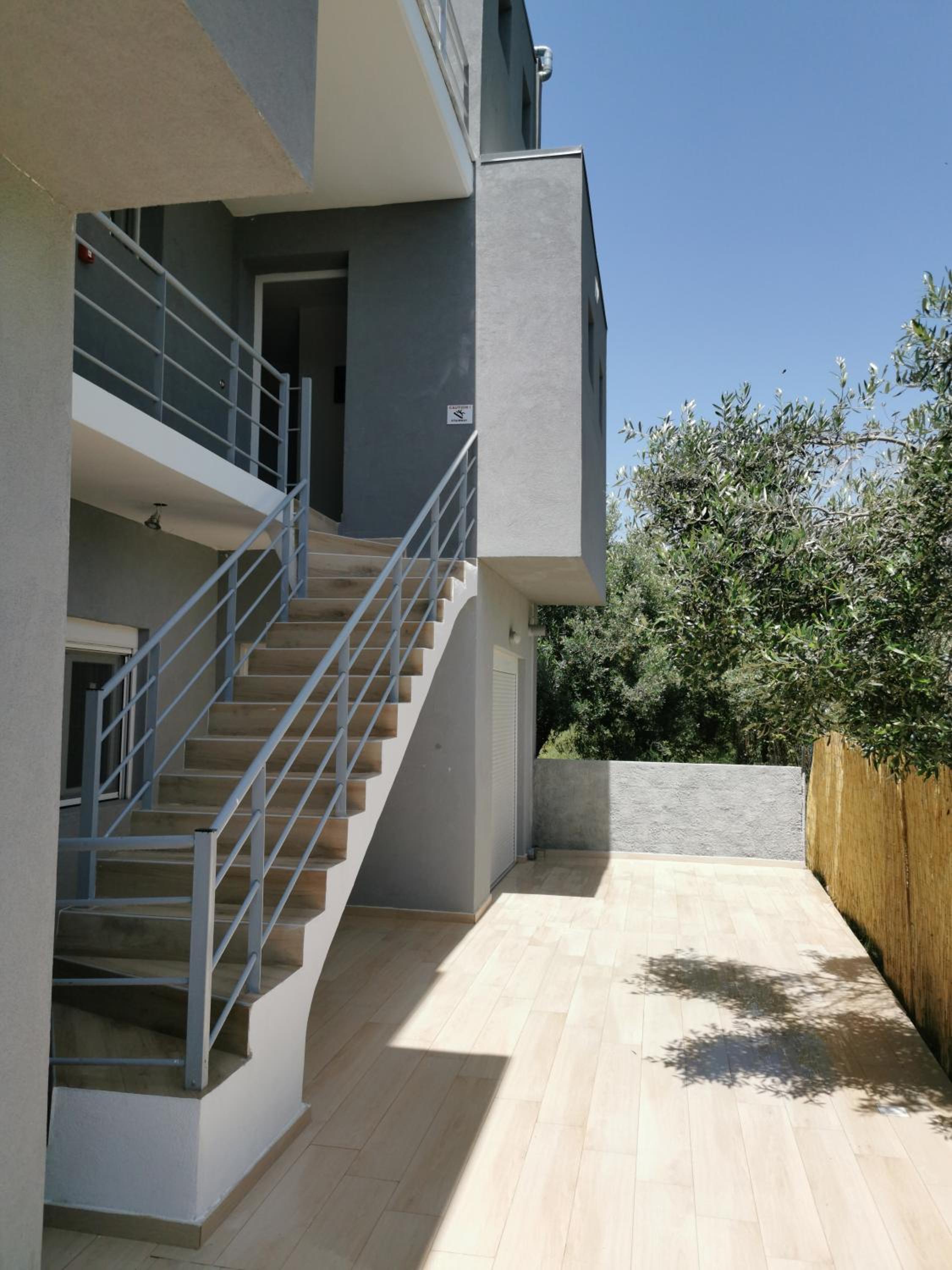 Irini'shouse 6 view 4