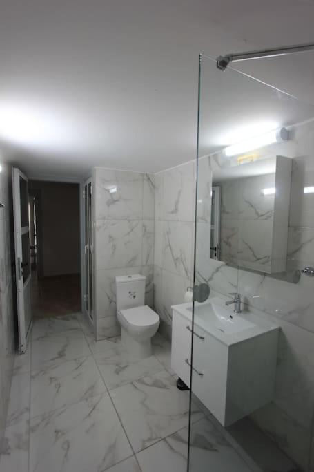 Superb Apartment steps away from Finikoudes Beach