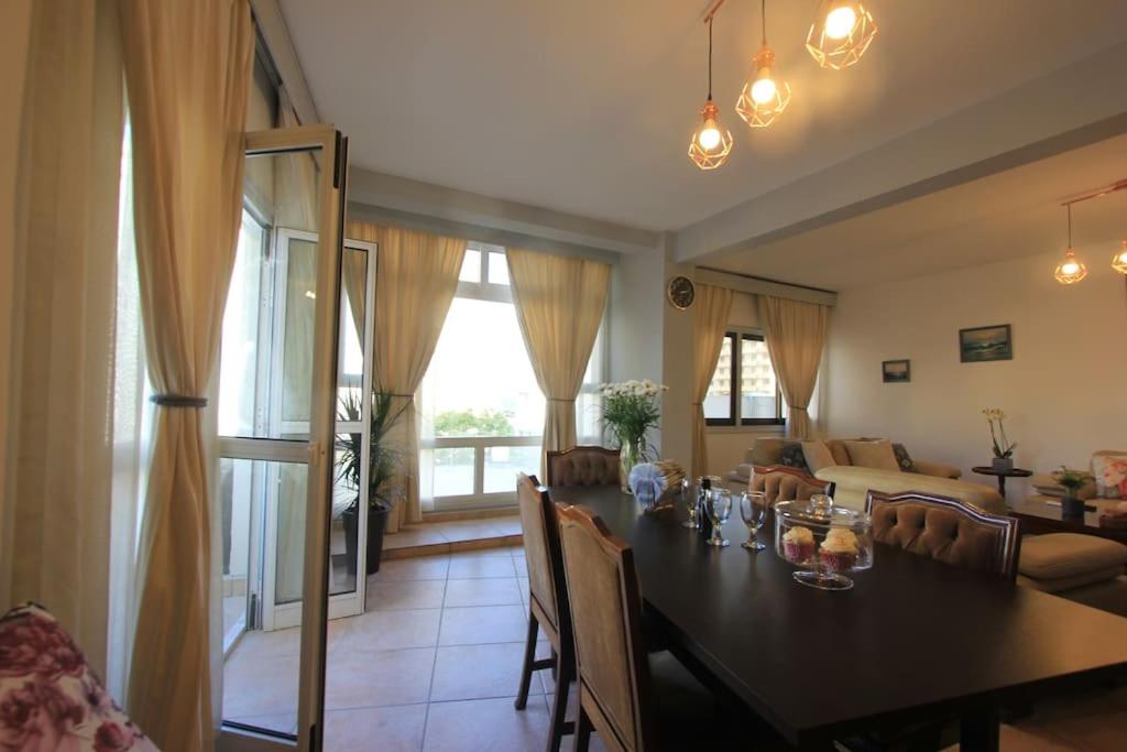 Superb Apartment steps away from Finikoudes Beach