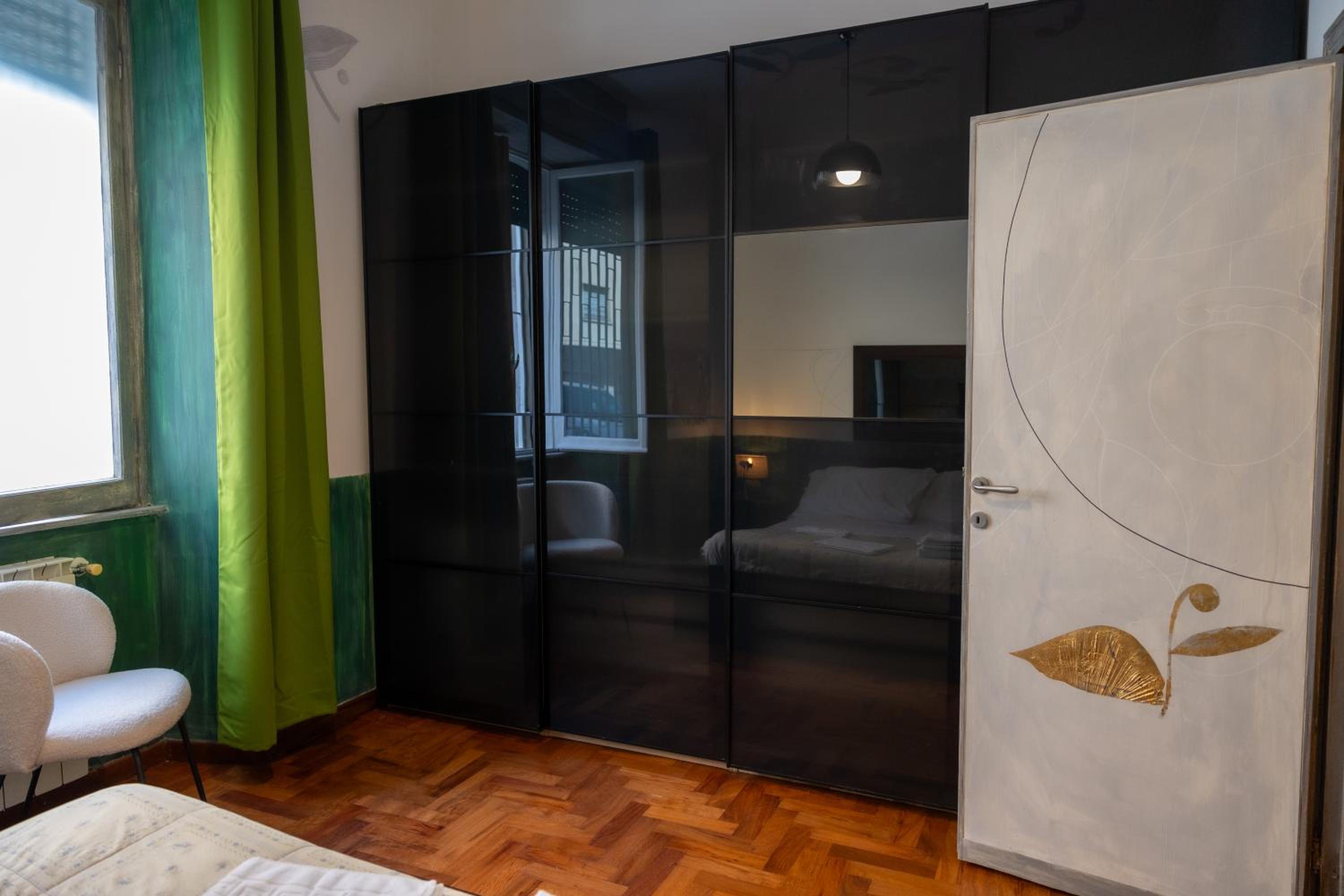 Green Hill Rome Suite Home