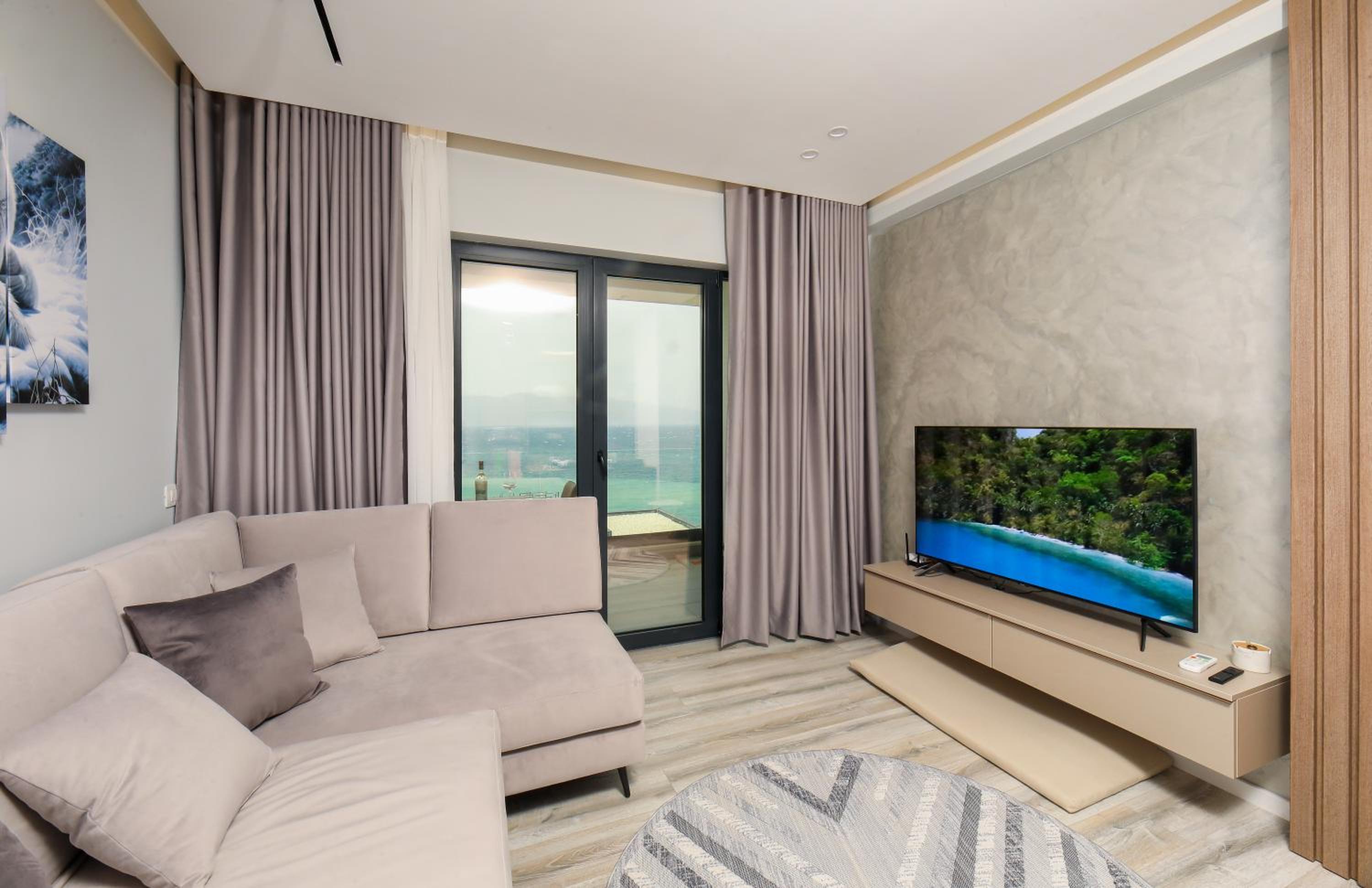 Nova Luxury Home