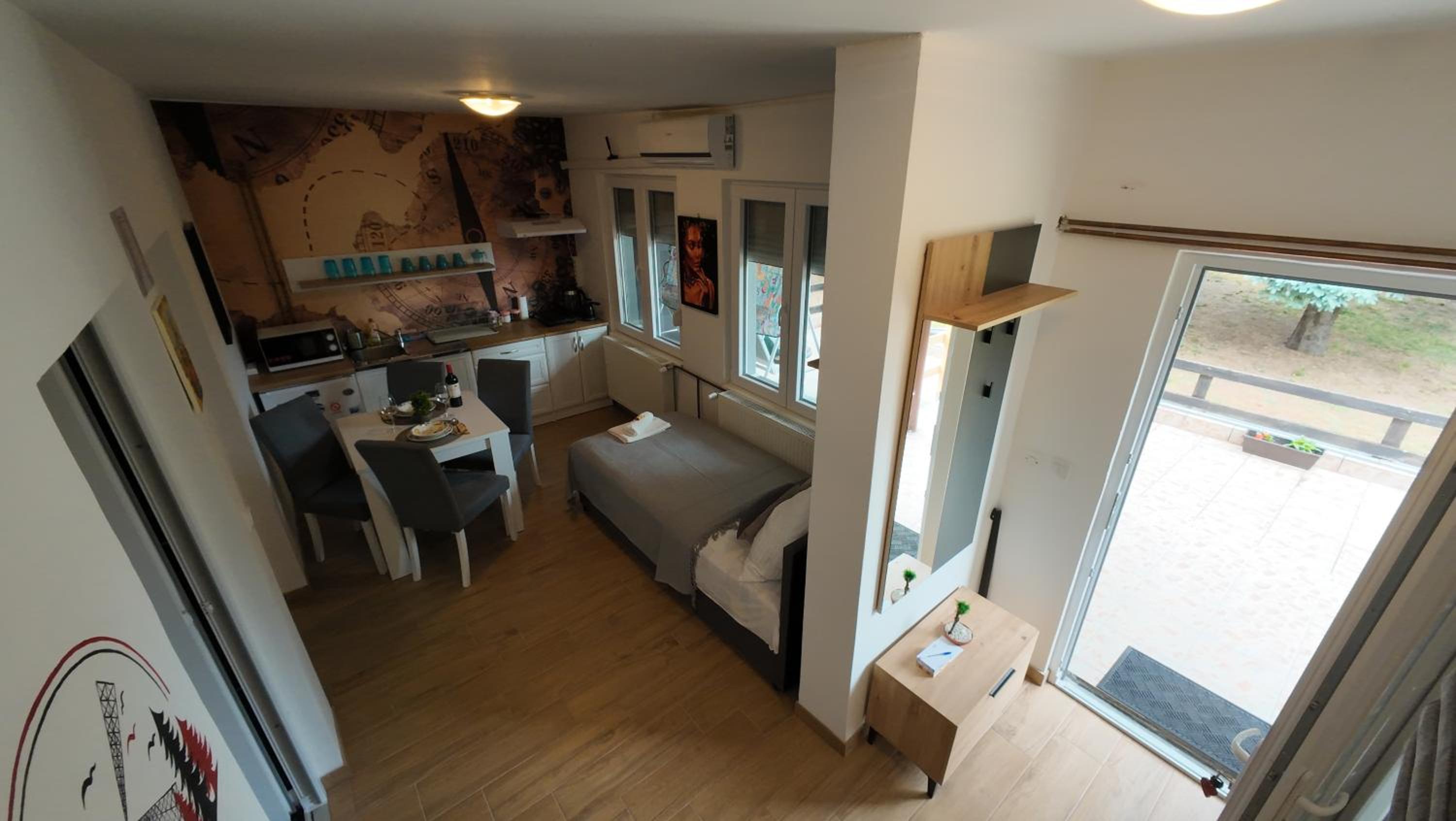 Photo 6