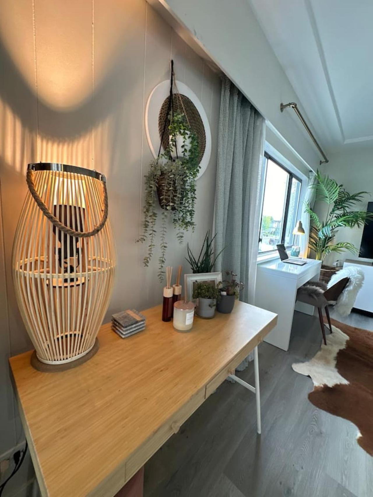 Charming Corner