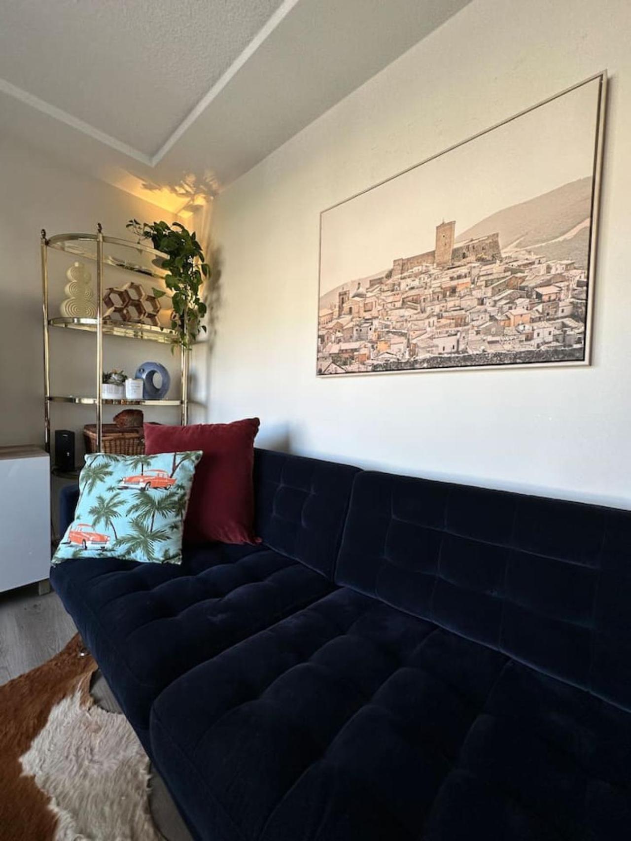 Charming Corner