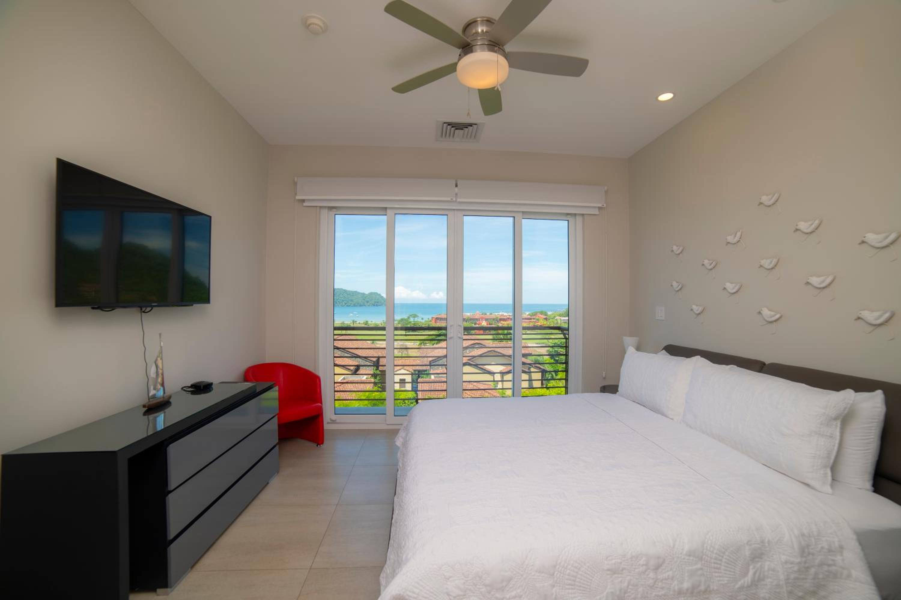 Miramar 2D 3 bdr Ocean View in Los Suenos