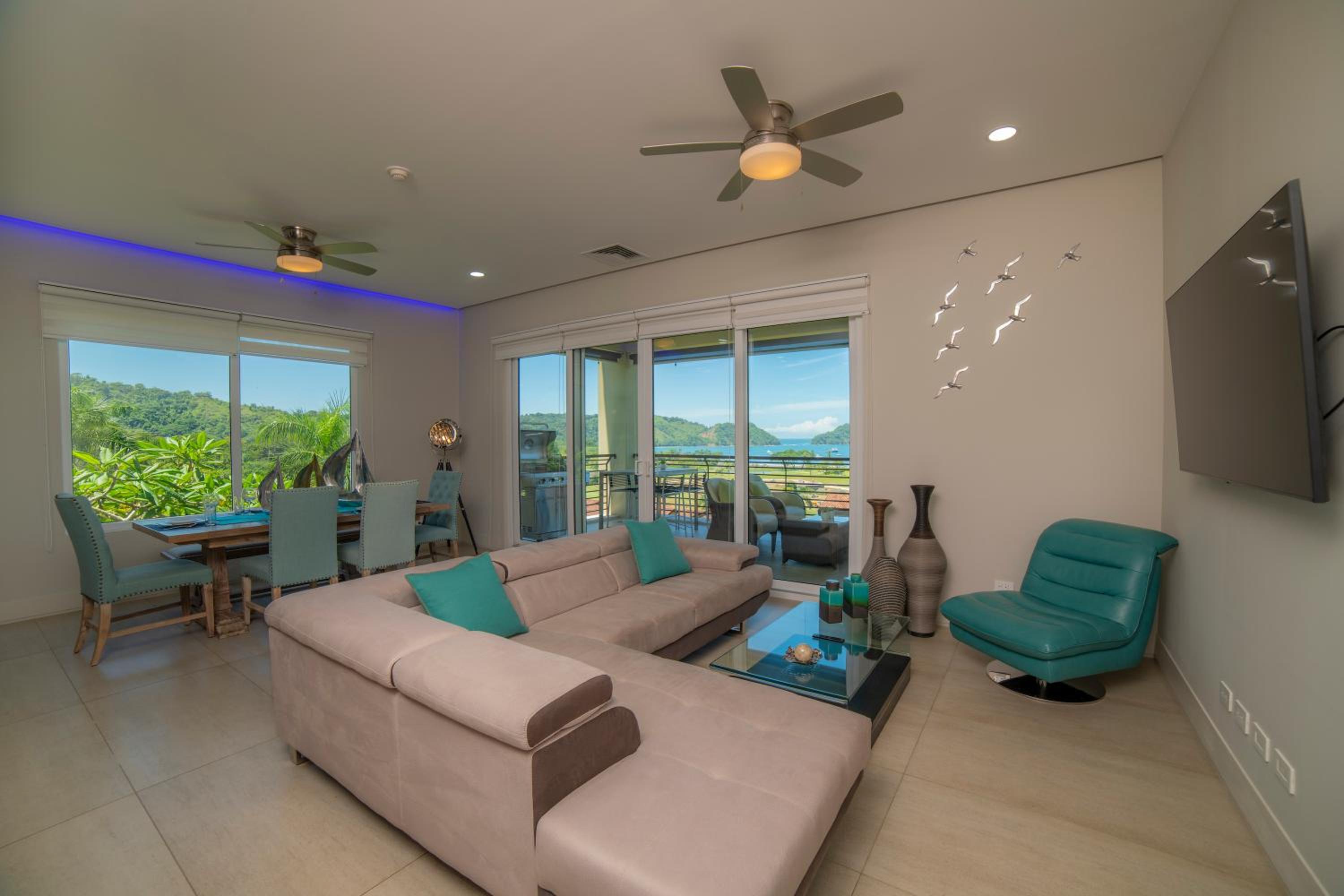 Miramar 2D 3 bdr Ocean View in Los Suenos