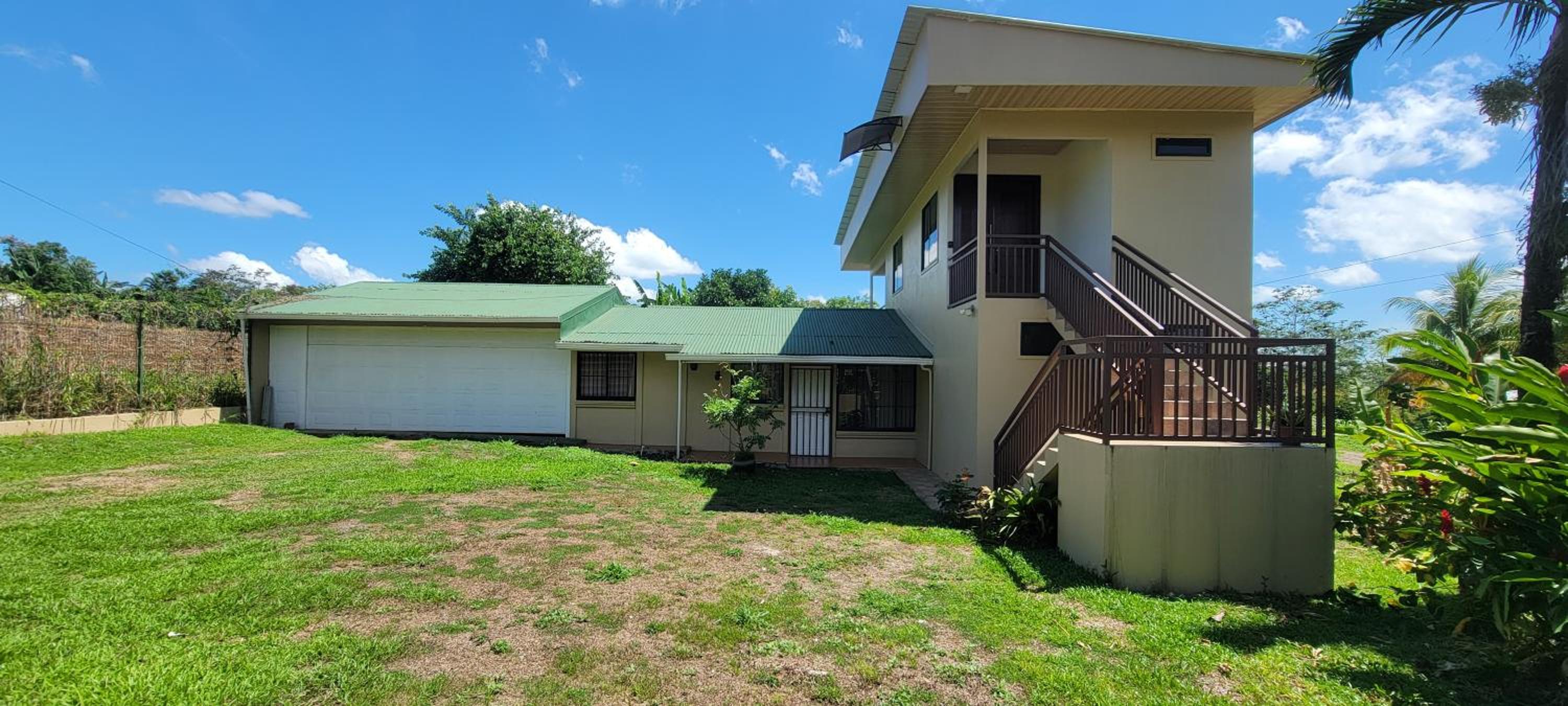 Mandy Loft -40MB wifi -8 miles from La Fortuna
