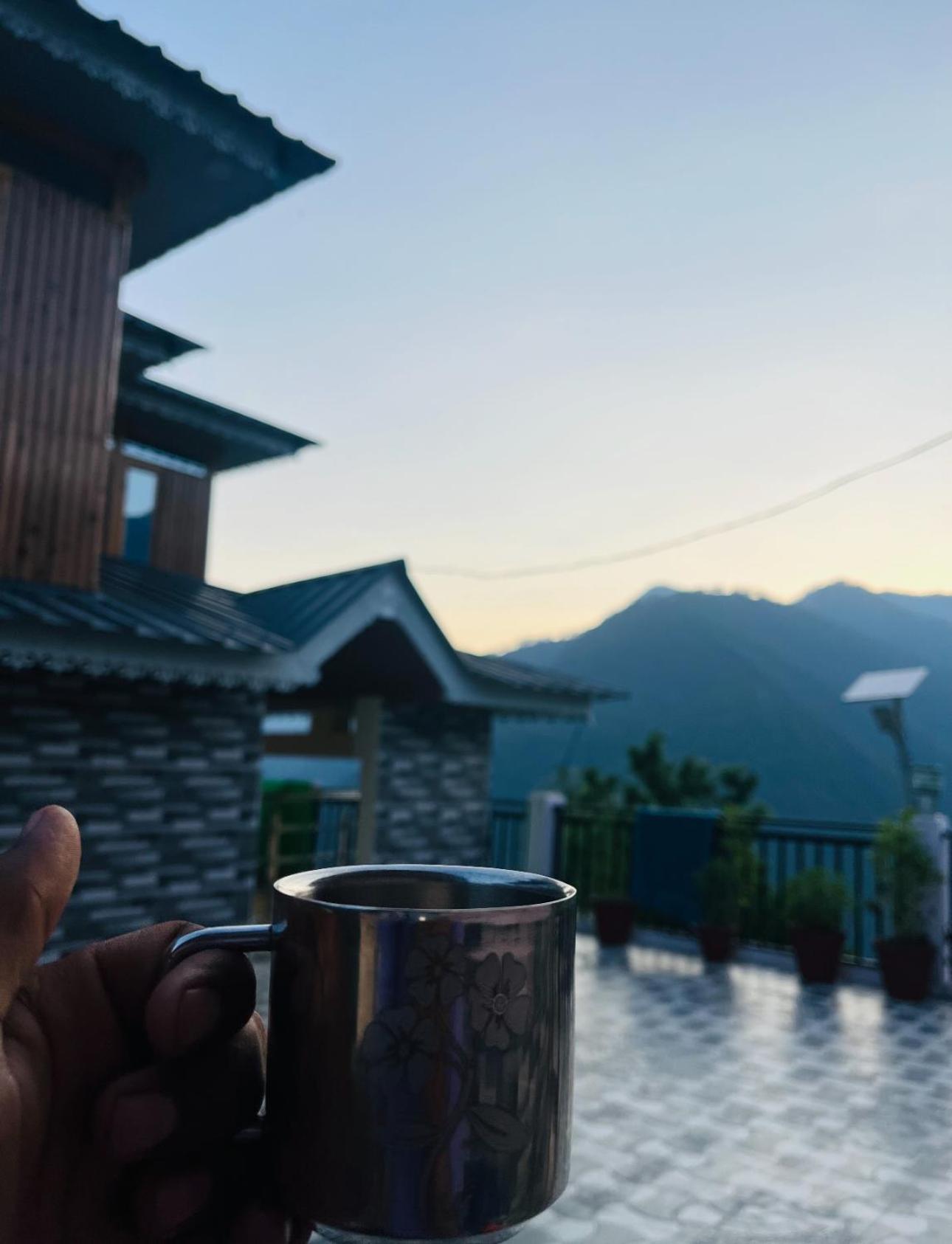 Sunset cave resort Gainchwan gaon view 4