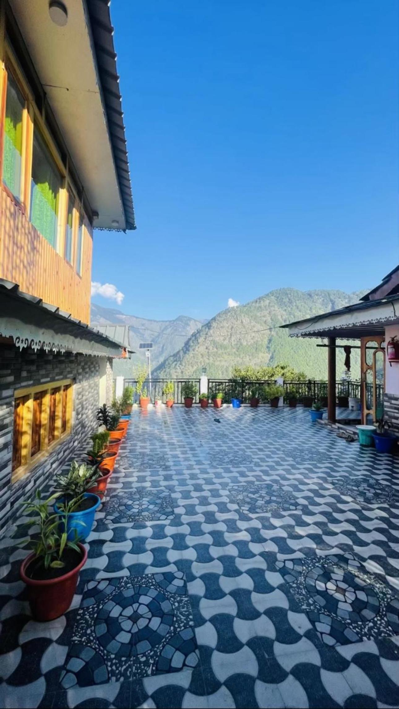 Sunset cave resort Gainchwan gaon view 3