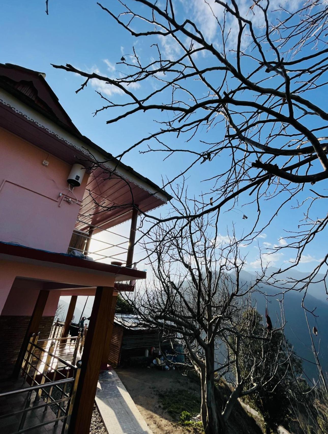 Sunset cave resort Gainchwan gaon view 2