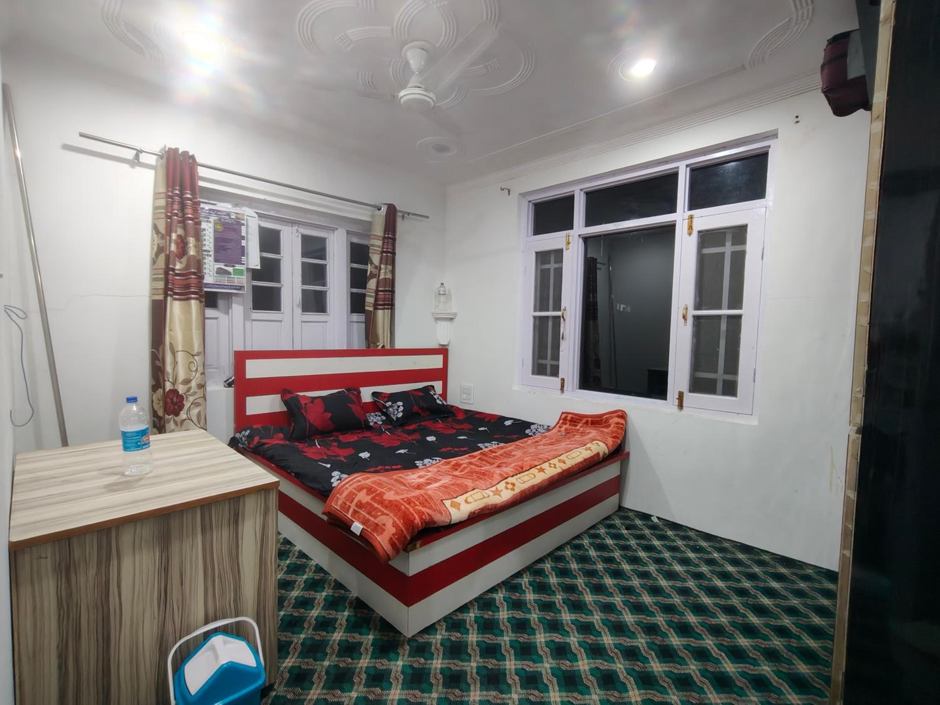 Gulzar Guest house