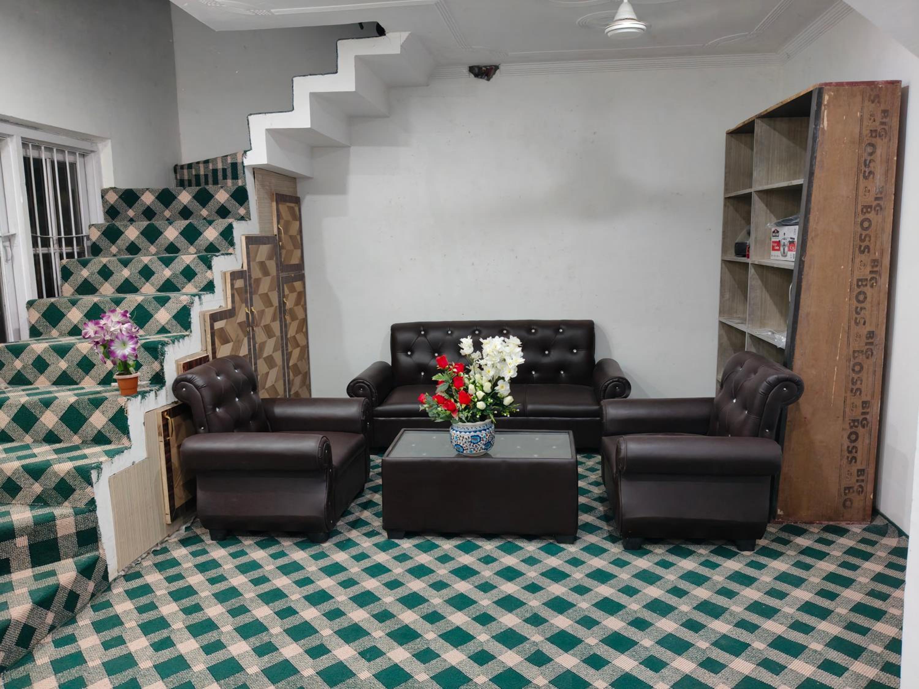 Gulzar Guest house