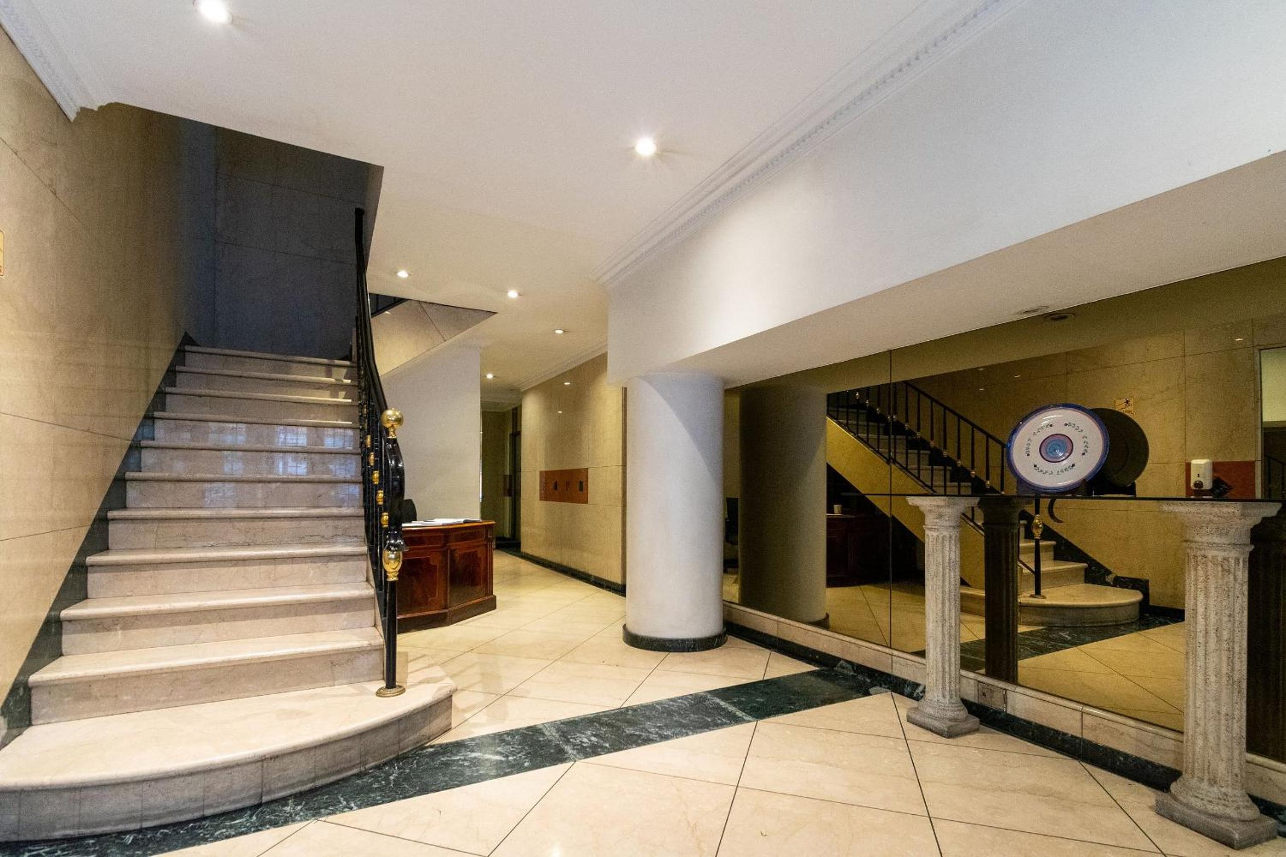 Spacious and cozy apartment in Retiro