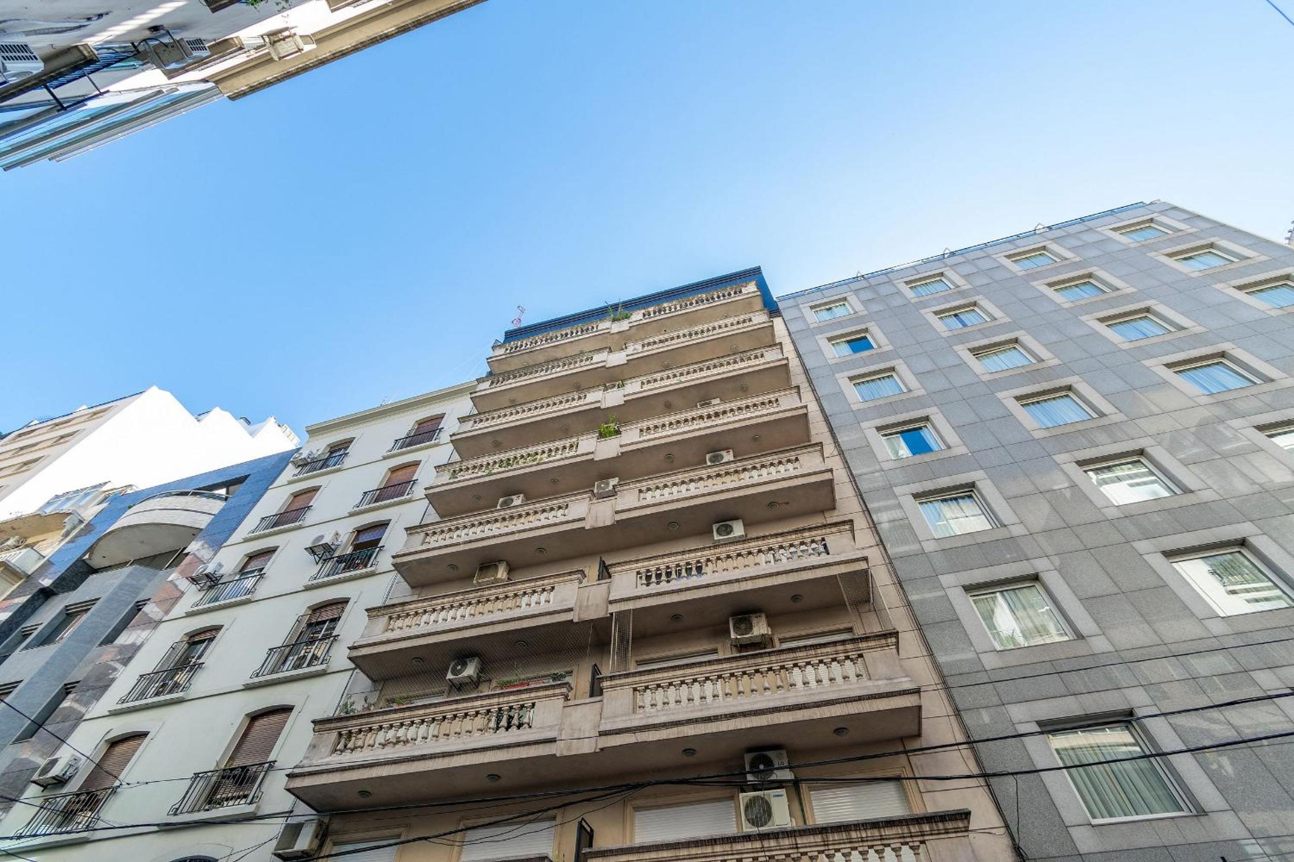 Spacious and cozy apartment in Retiro