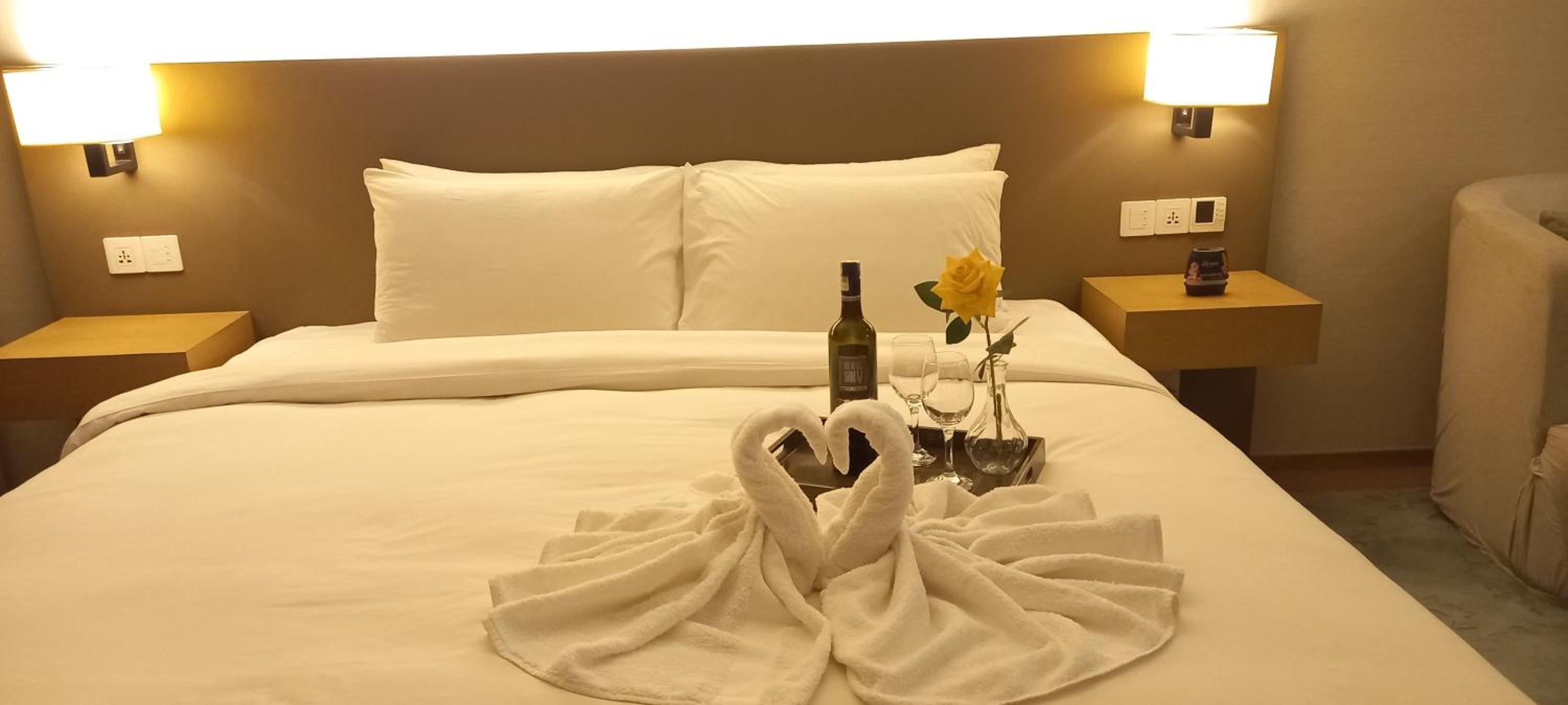 Cozy Apartment with Jacuzzi and Sauna at 188 Suites Klcc