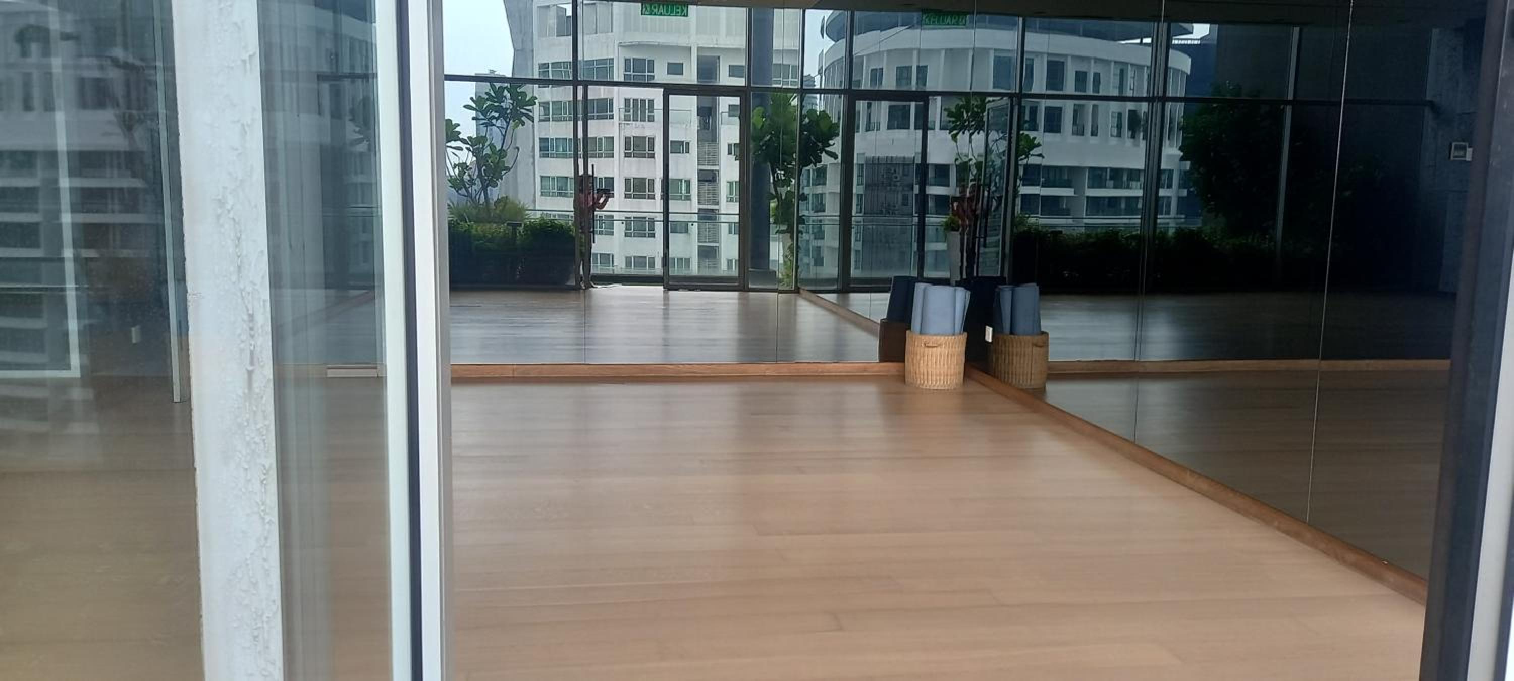 Cozy Apartment with Jacuzzi and Sauna at 188 Suites Klcc