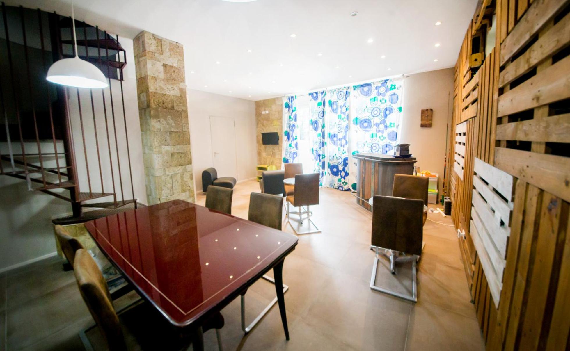 lounge