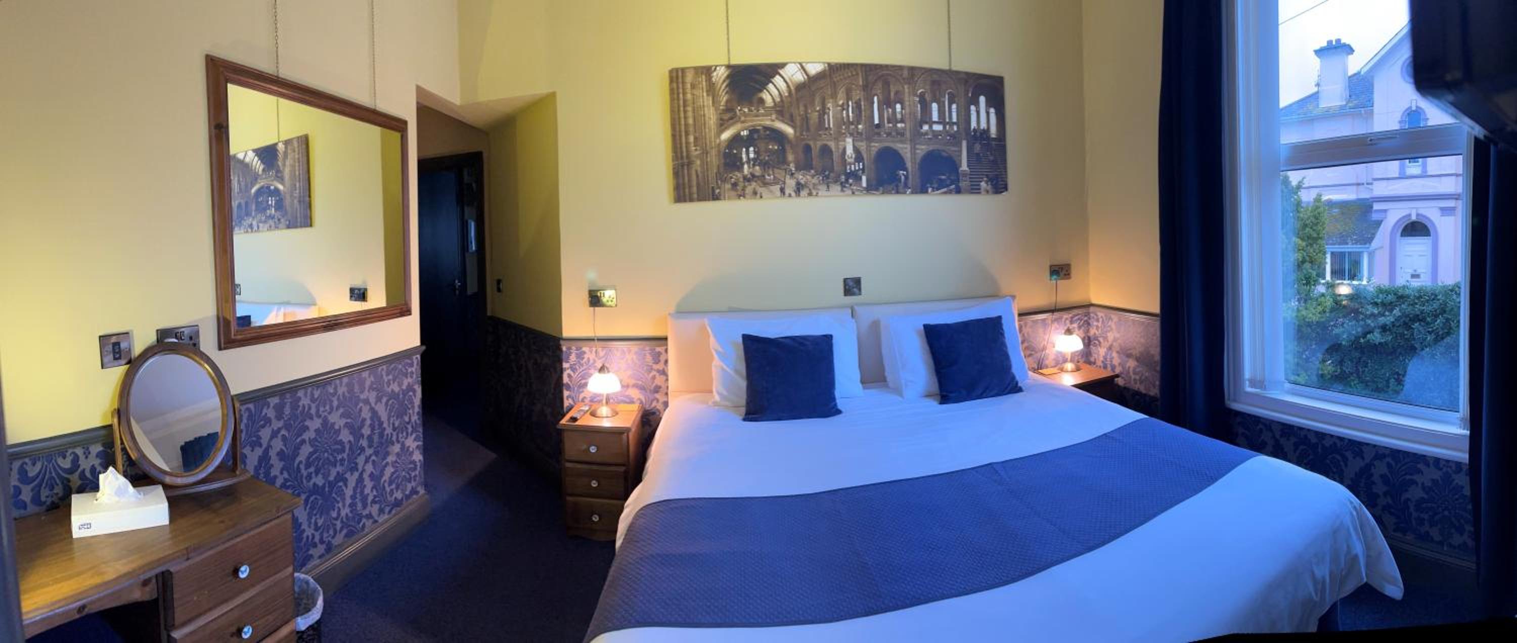 Atlantis Holiday Apartments view 4