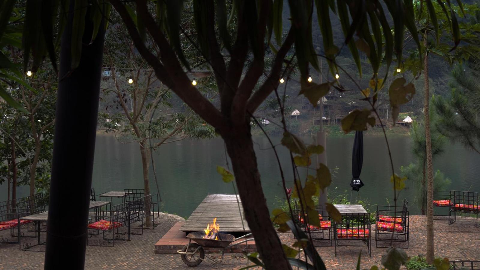GISY Lake Hostel