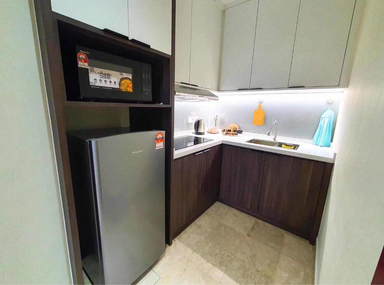 Bukit Bintang 1BR 5pax Walk to LRT & Monorail Stn by Cloud Host