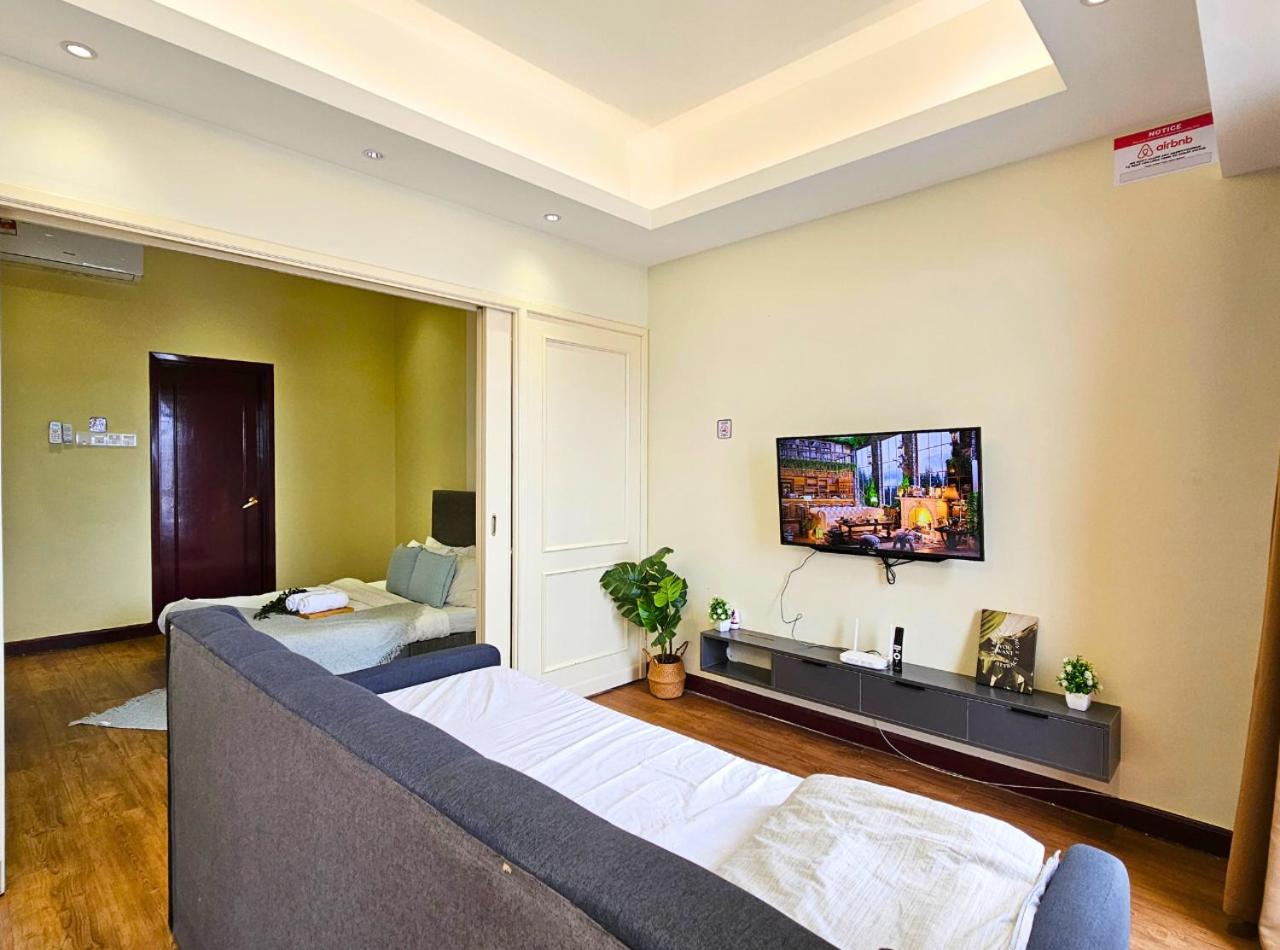 Bukit Bintang 1BR 5pax Walk to LRT & Monorail Stn by Cloud Host