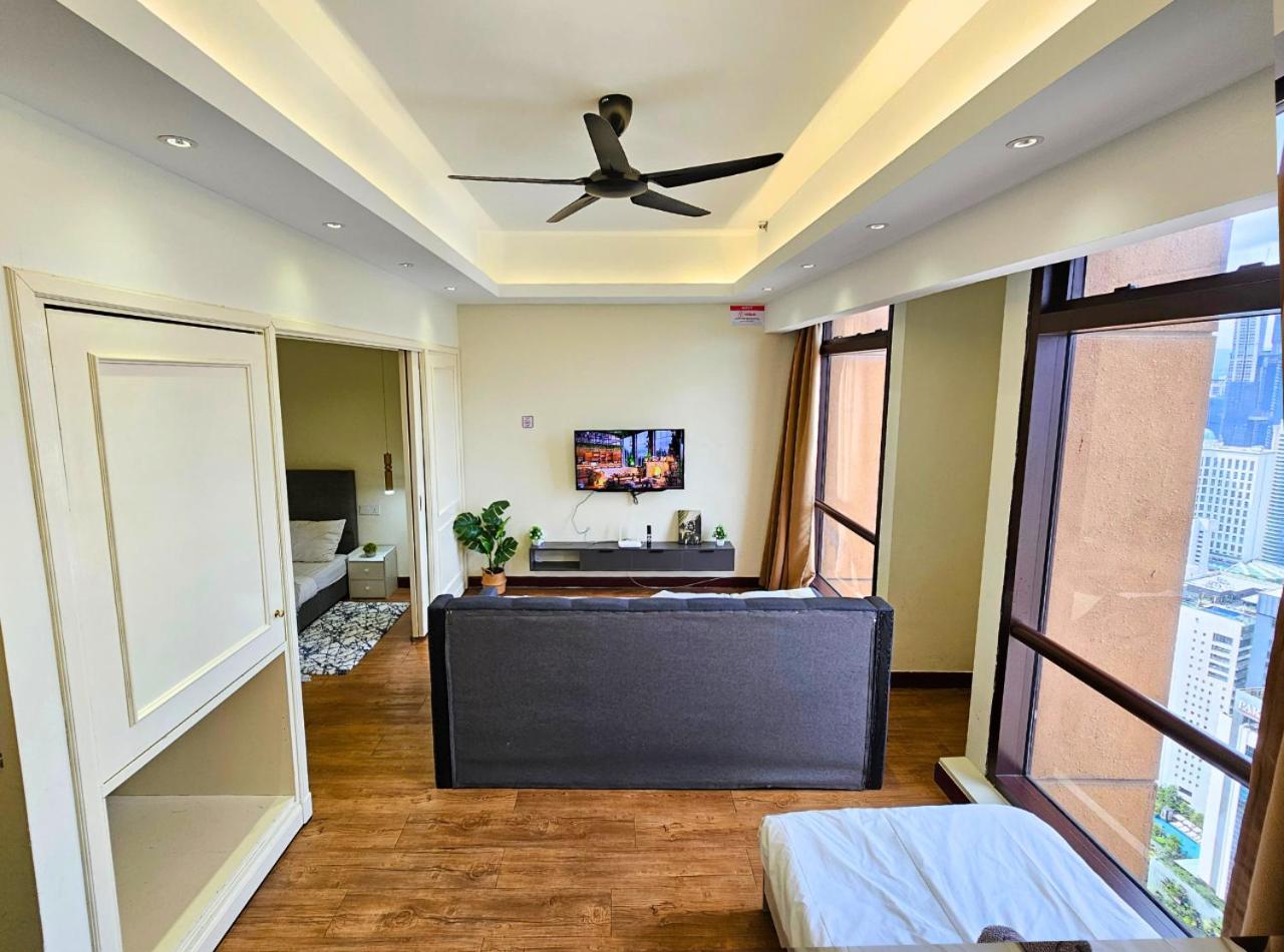Bukit Bintang 1BR 5pax Walk to LRT & Monorail Stn by Cloud Host