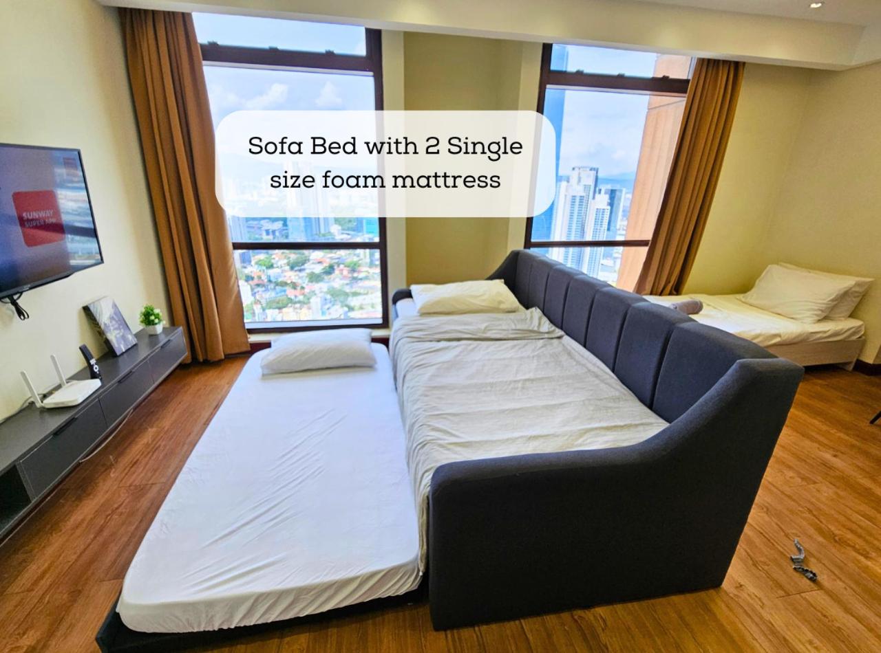 Bukit Bintang 1BR 5pax Walk to LRT & Monorail Stn by Cloud Host
