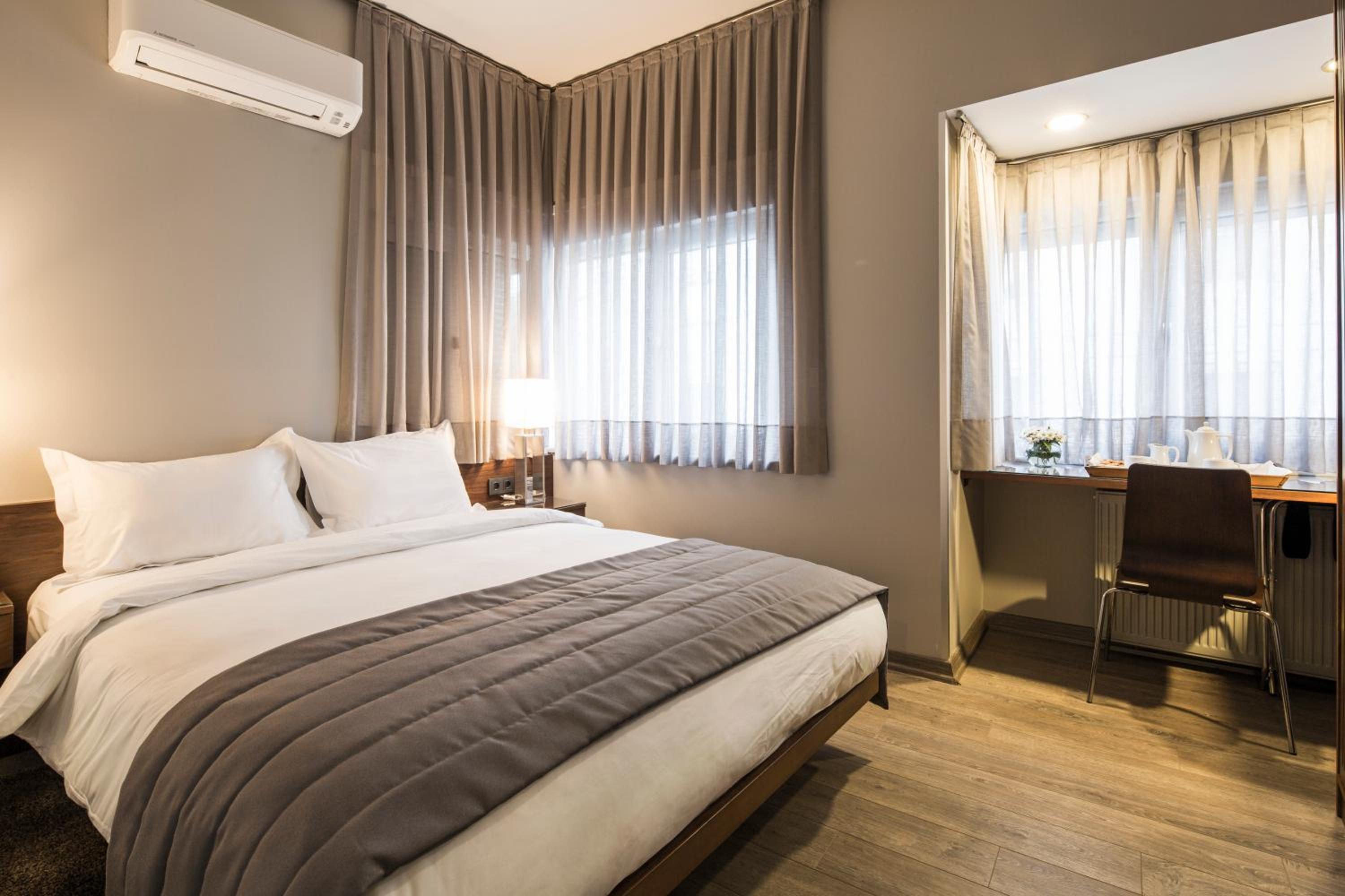 Taxim Suites Residences Istanbul - Image 26