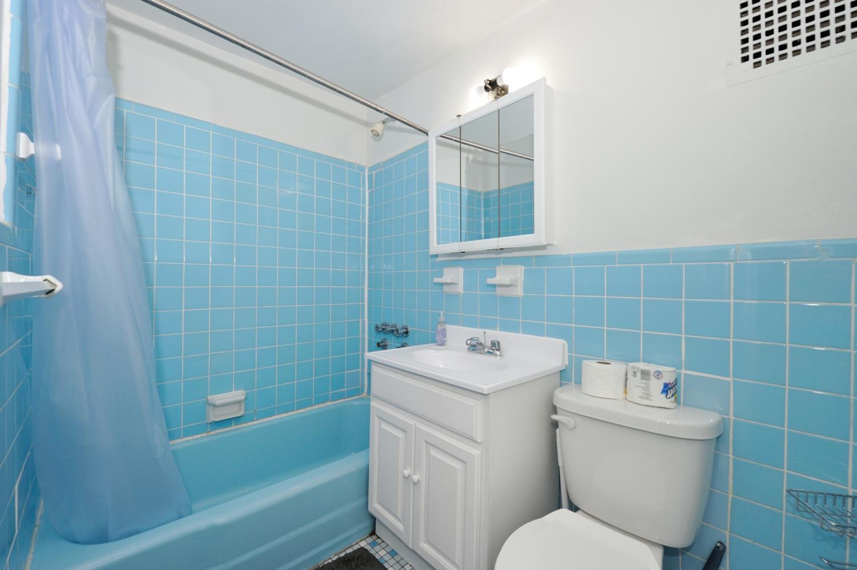 Amazing and Spacious Furnished Studio, East side