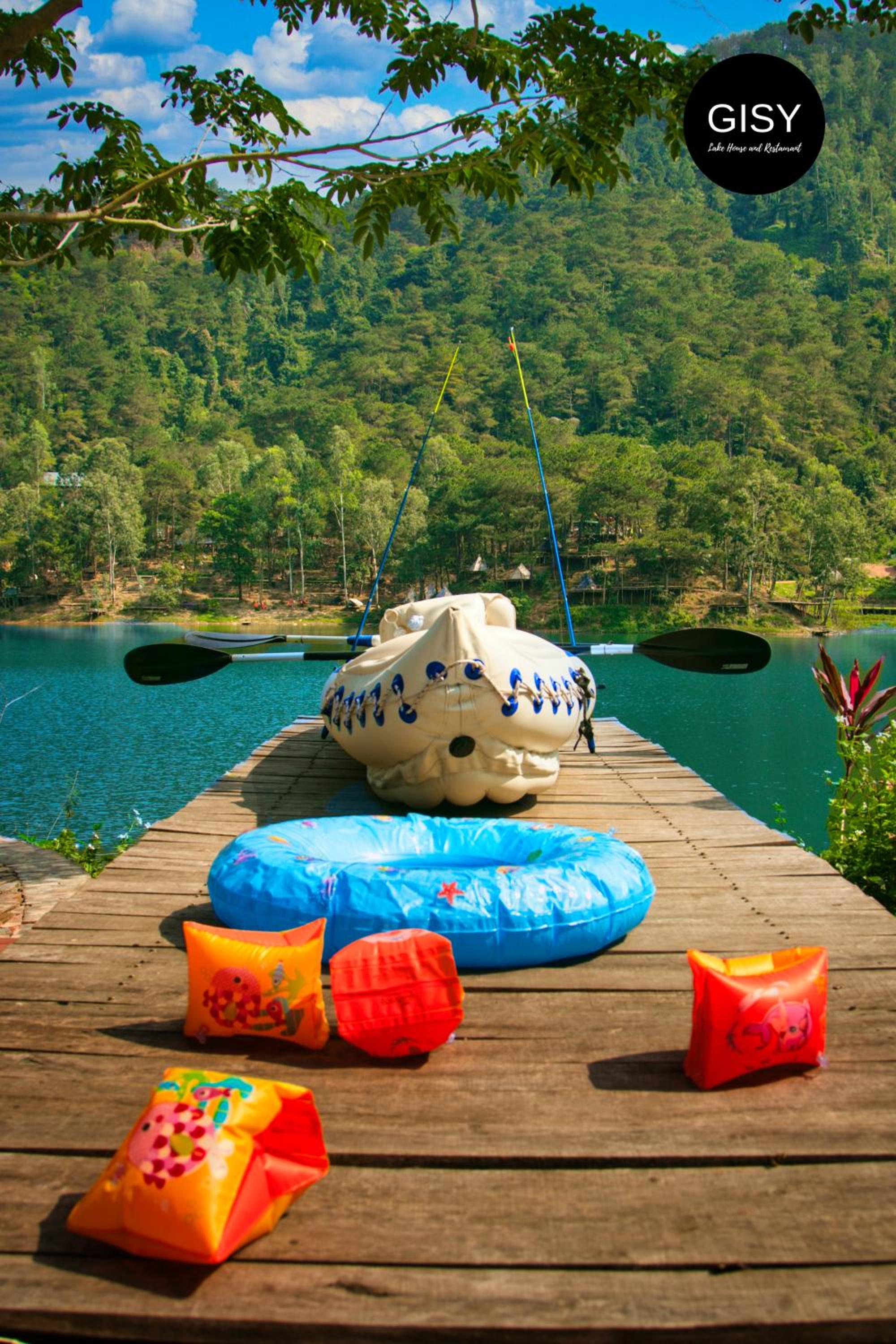 GISY Lake Hostel