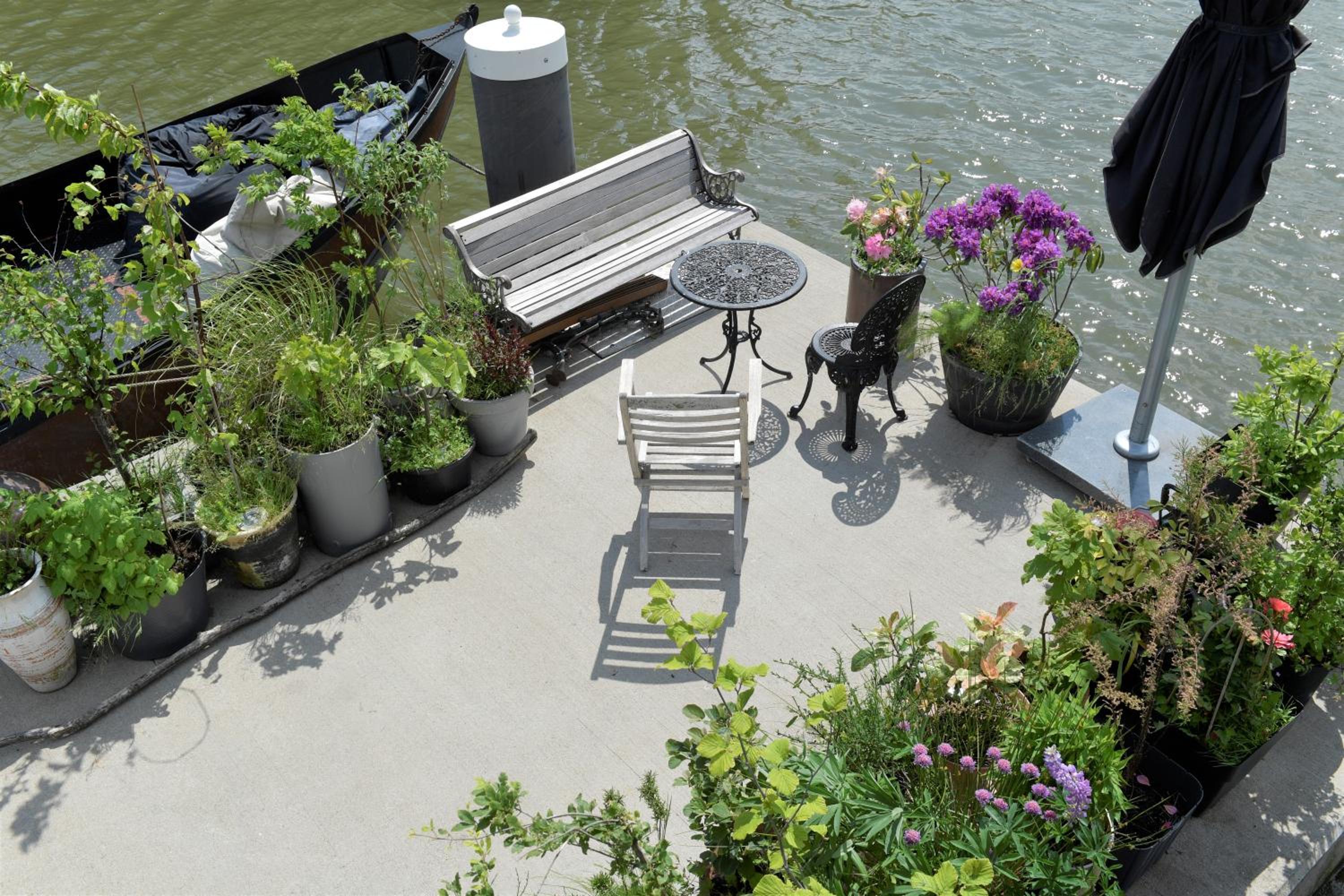 WHEELHOUSE EUPHRATE HOUSEBOAT