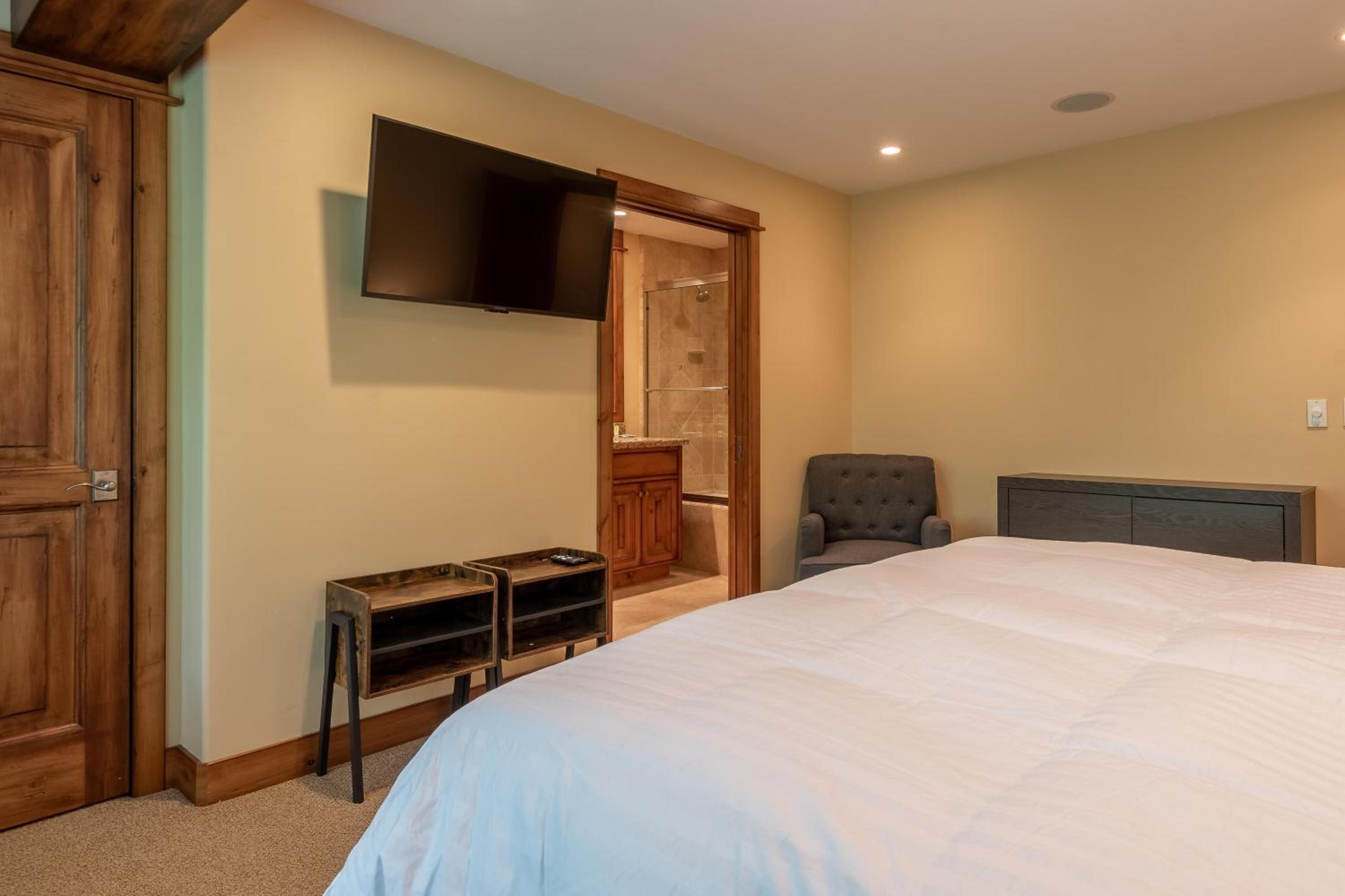 Ketchum Vacations - Andora Villa Condo 108 - Property Image 11