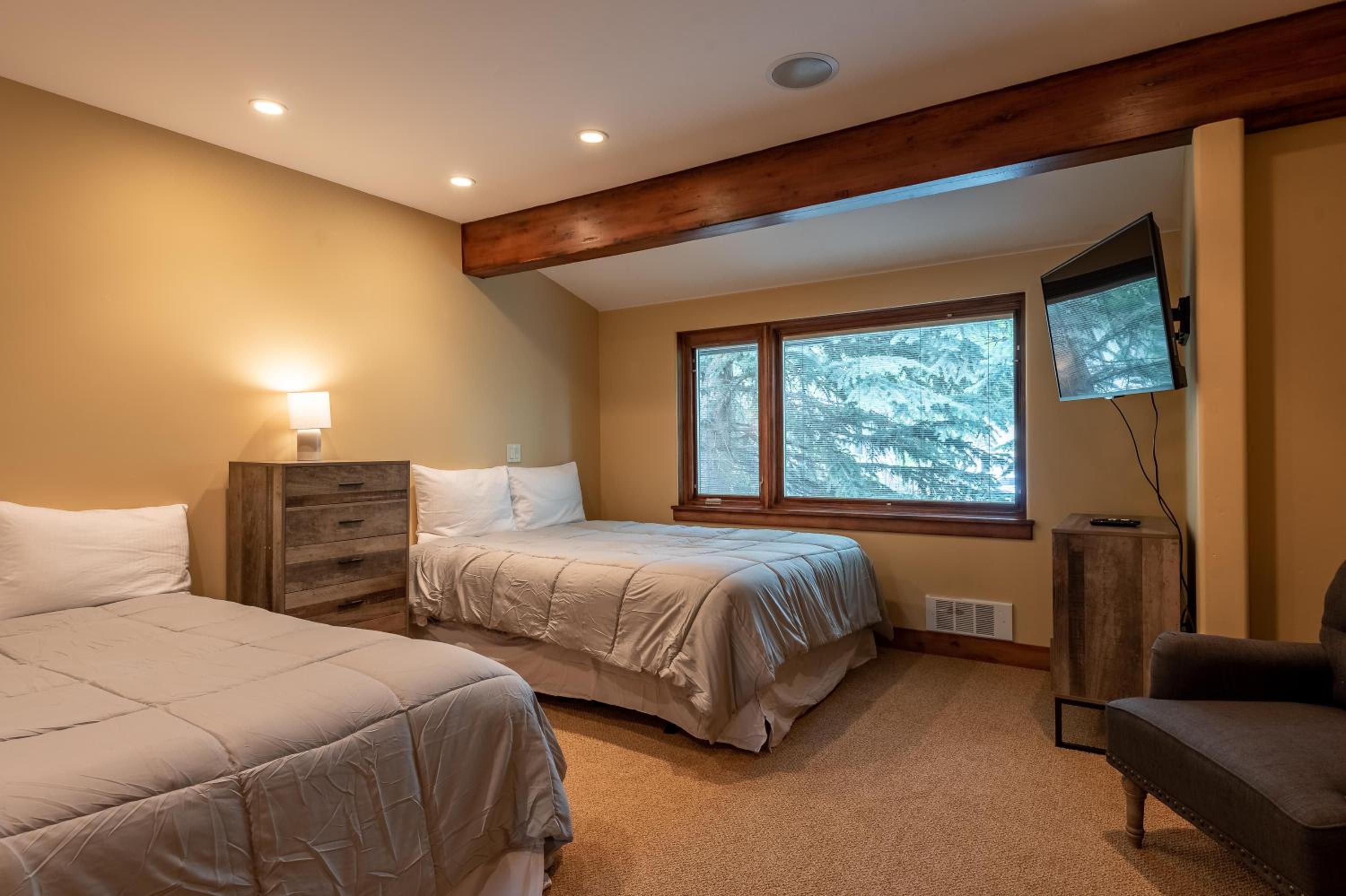 Ketchum Vacations - Andora Villa Condo 108 - Property Image 6