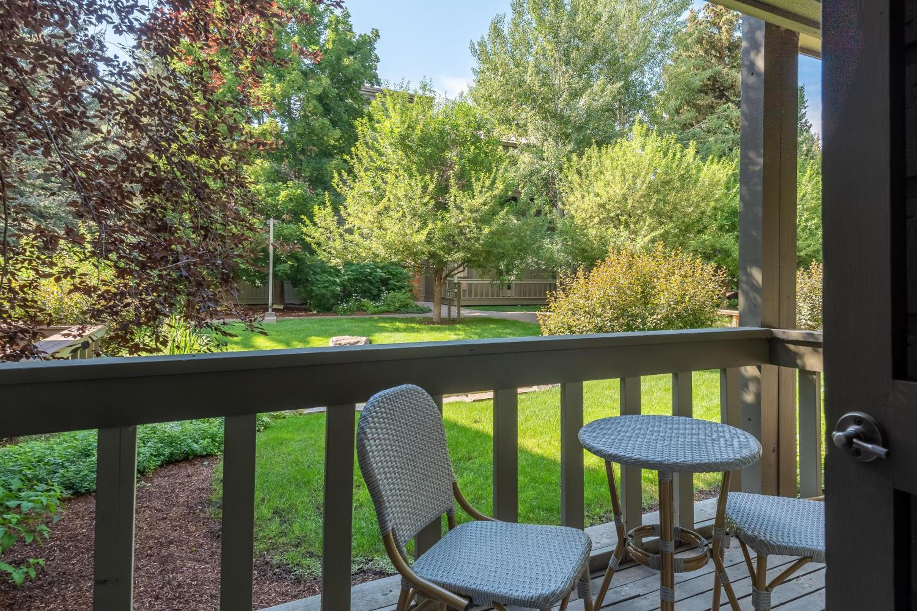 Cottonwood Condo 1422 view 5
