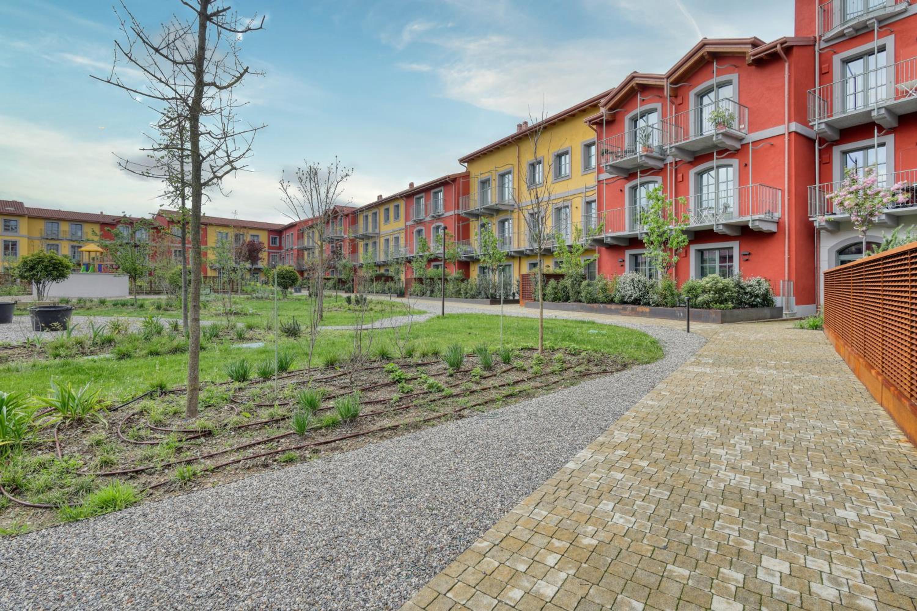Just Urban Stays - Boutique apartment with parking and gym