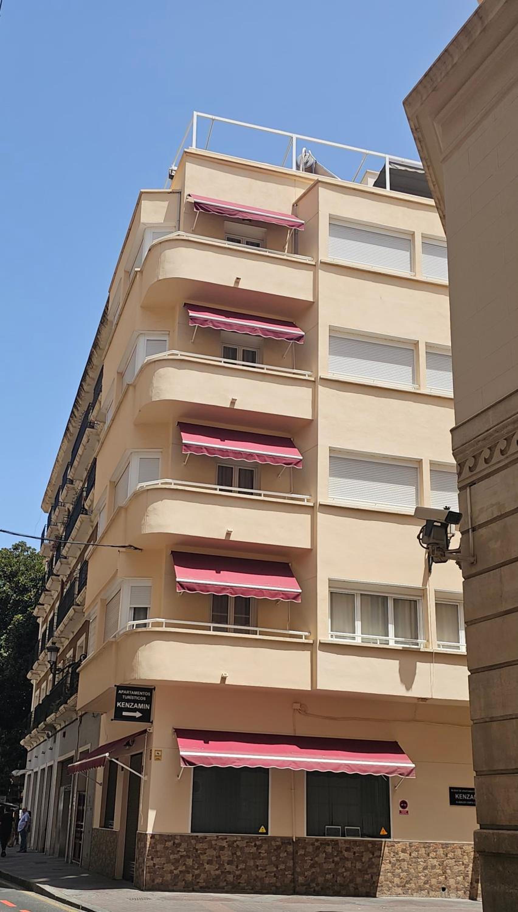 Apartamentos Turísticos KENZAMIN