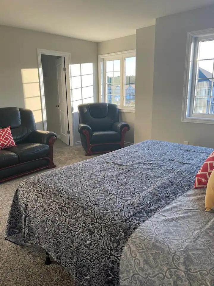 Woodstock Vacations - Vacation or Staycation House in Woodstock - Property Image 2