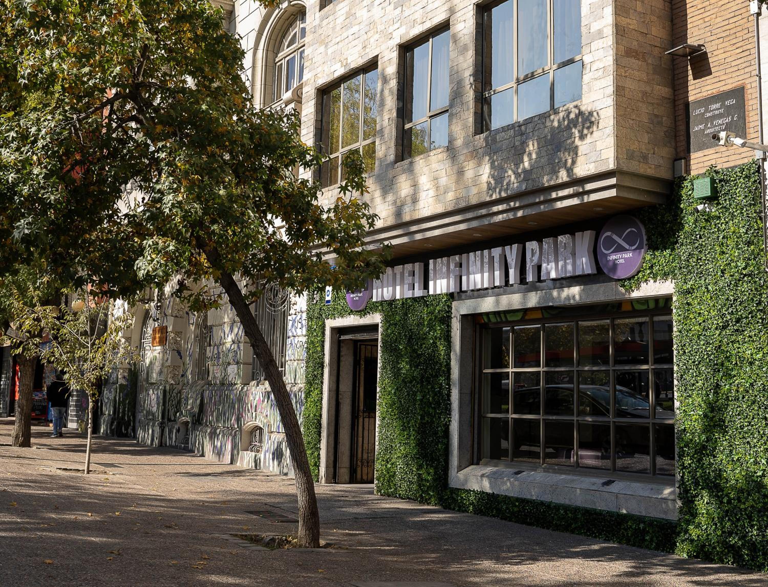 Hotel Infinity Park Hotel - Image 1