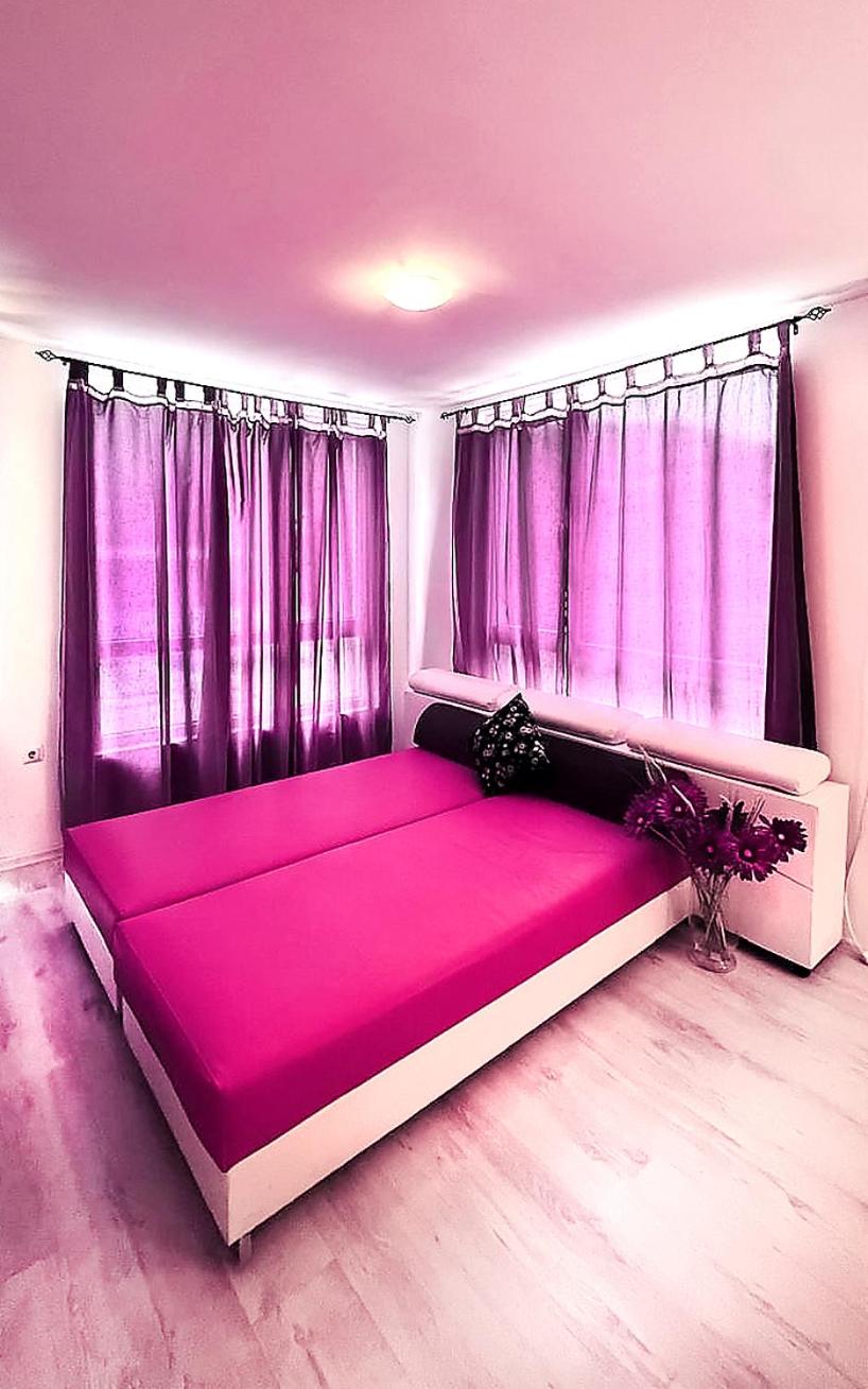 Private apartment with parking and pool