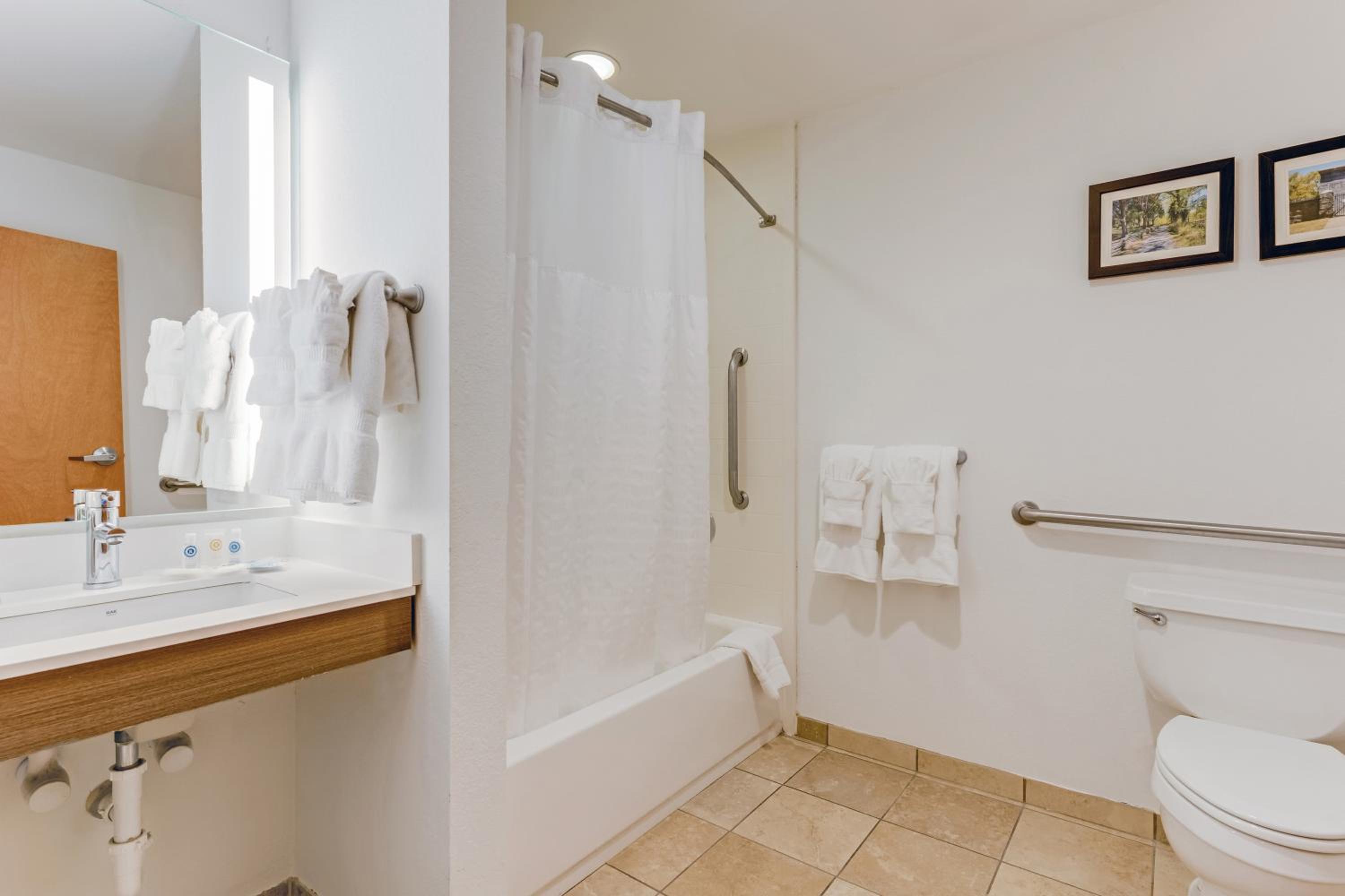 Murfreesboro Vacations - Comfort Suites - Property Image 21