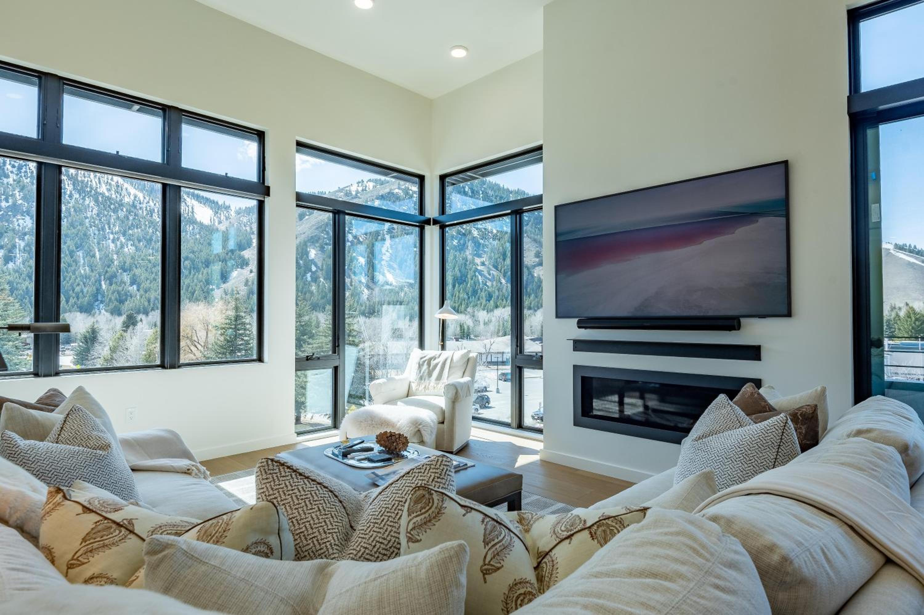 Ketchum Vacations - The Residences at One Twenty Unit 302 - Property Image 1