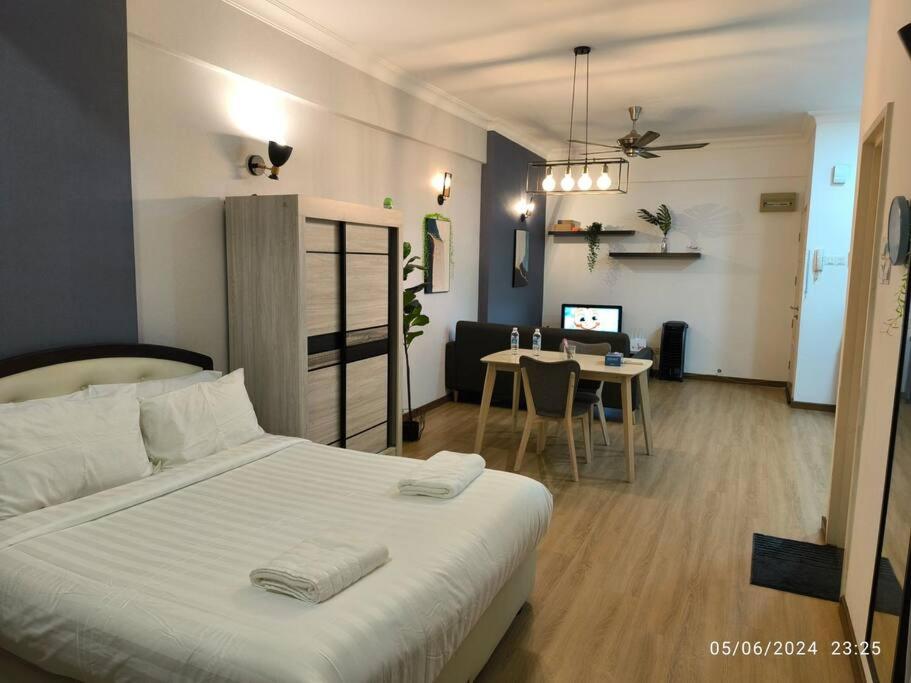 19-16 Casa Mutiara-Sweet Home city view