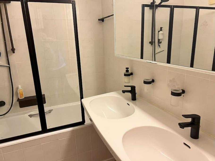 Beryl Flat for 5, stunning views